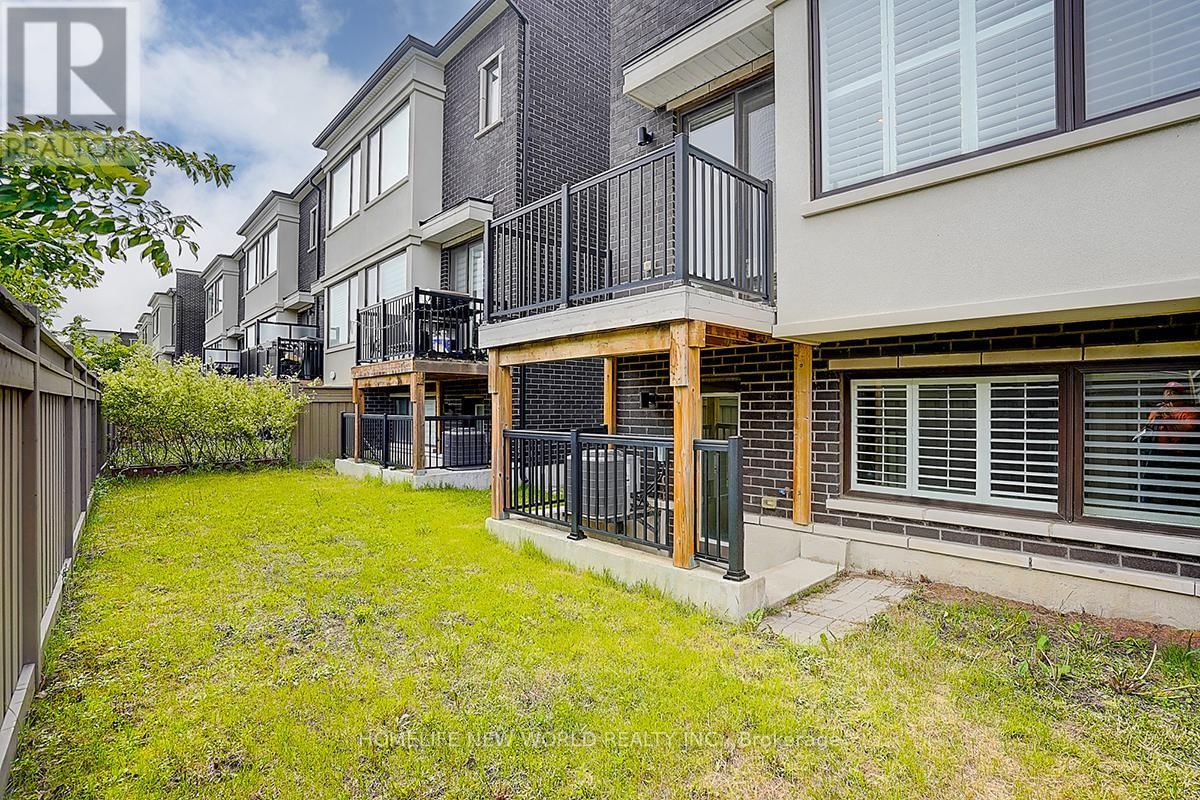 25 SYDNEY CIRCLE Image 41