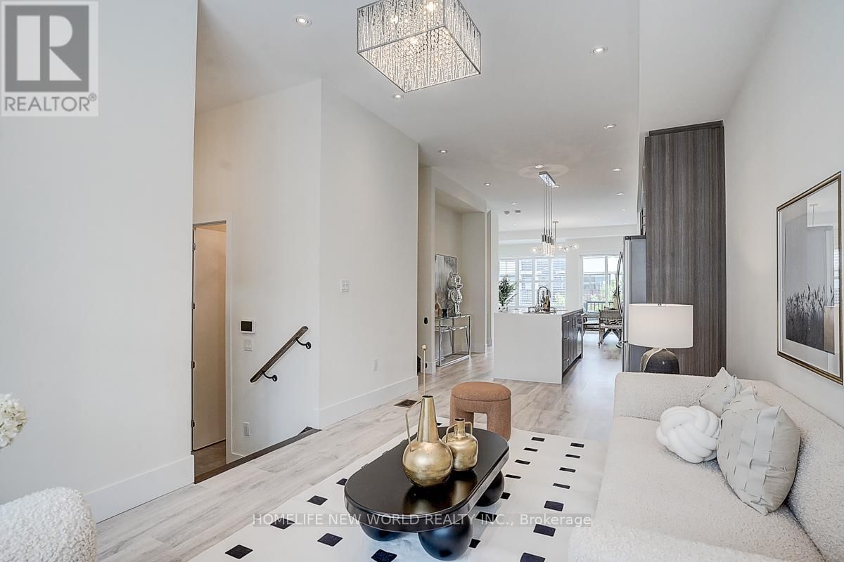 25 SYDNEY CIRCLE Image 9