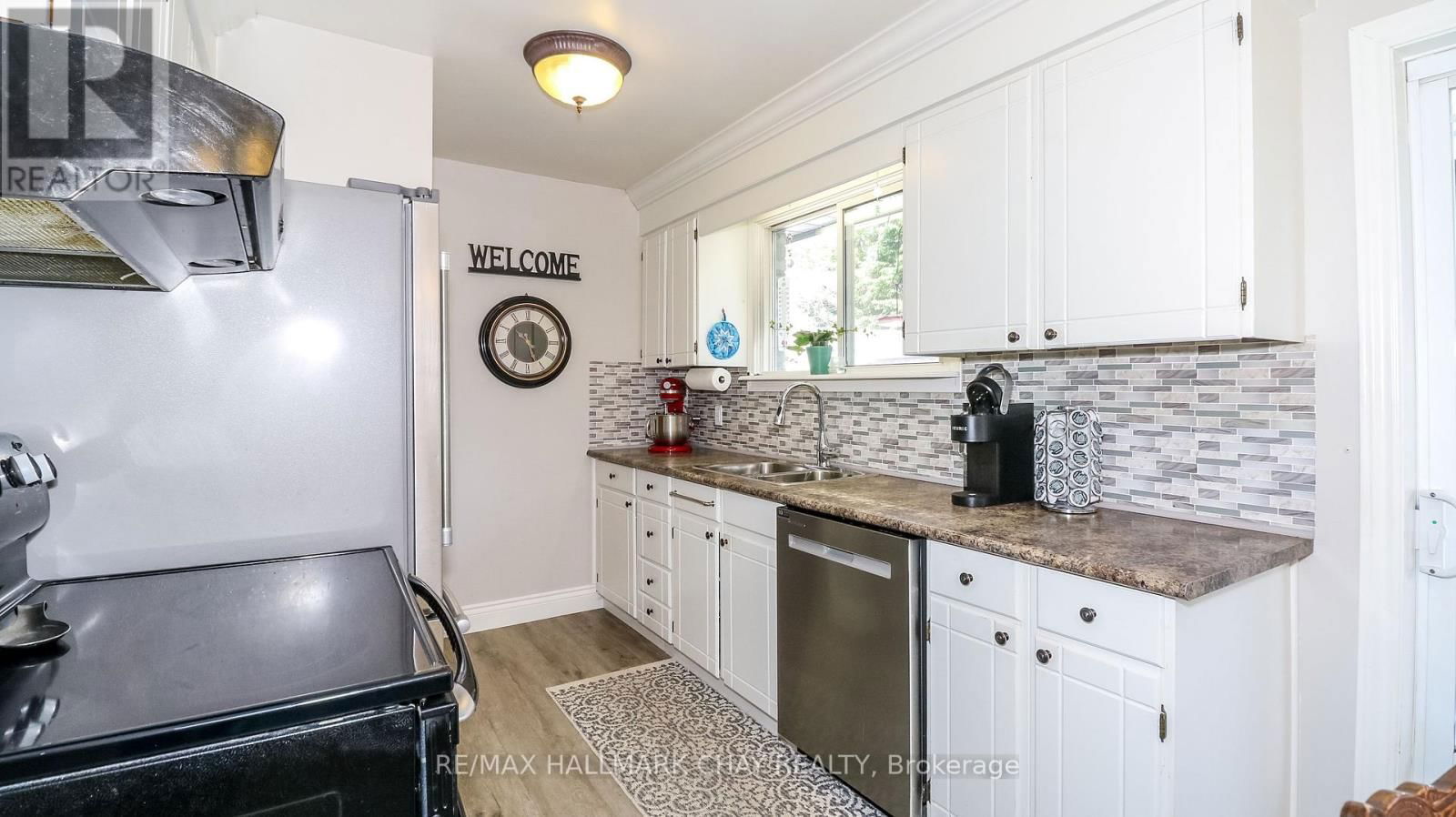 5142 30 SIDEROAD Image 16