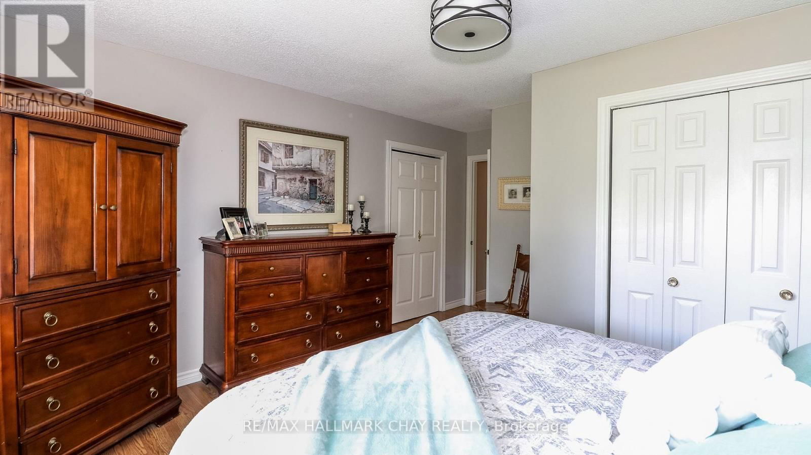 5142 30 SIDEROAD Image 22