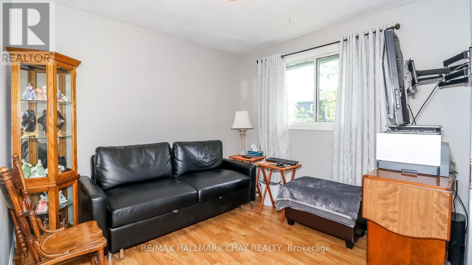 5142 30 SIDEROAD Image 24