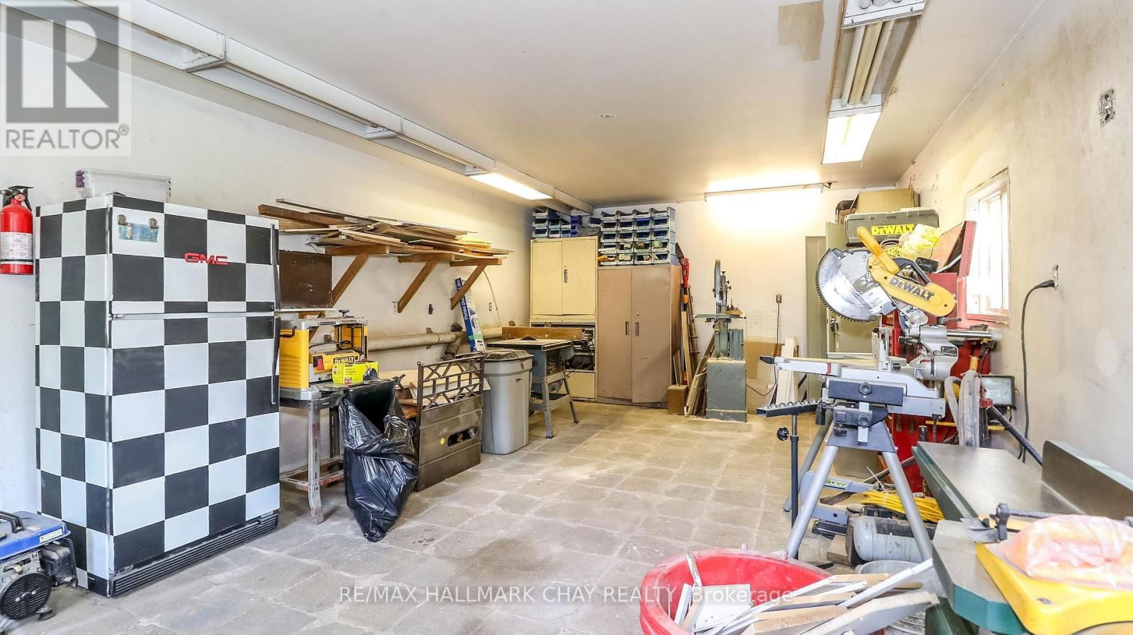 5142 30 SIDEROAD Image 41
