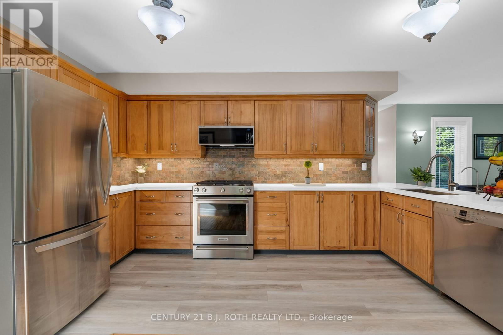 3809 EAST STREET Image 14