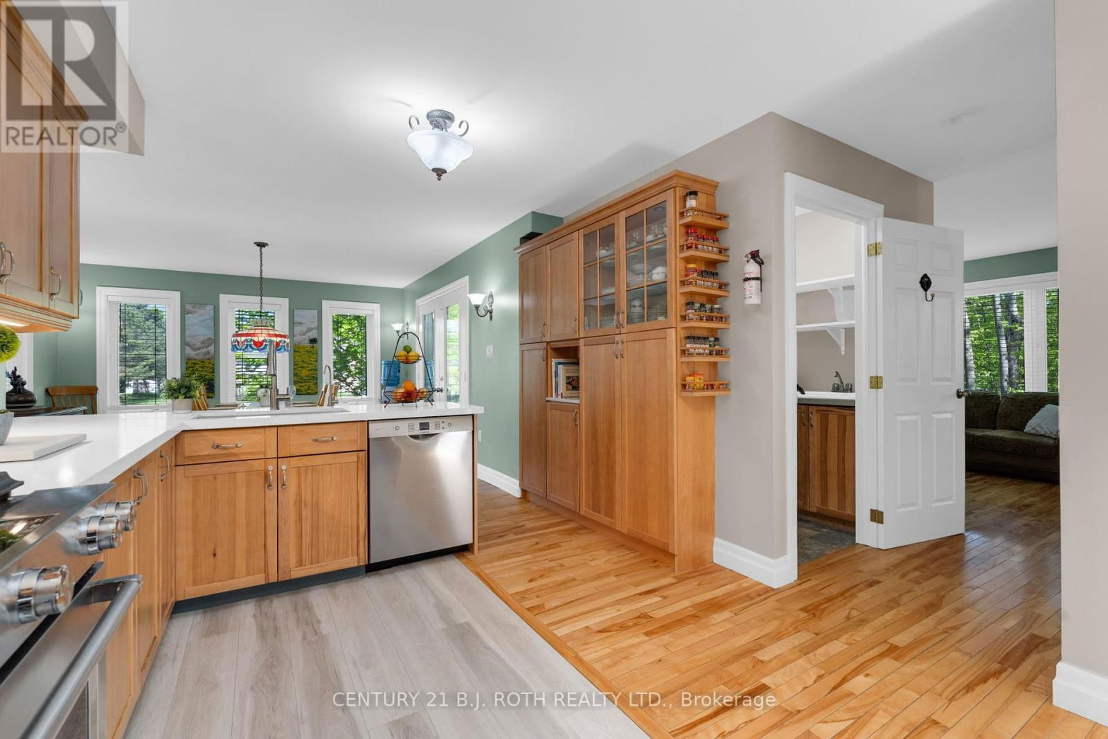 3809 EAST STREET Image 16