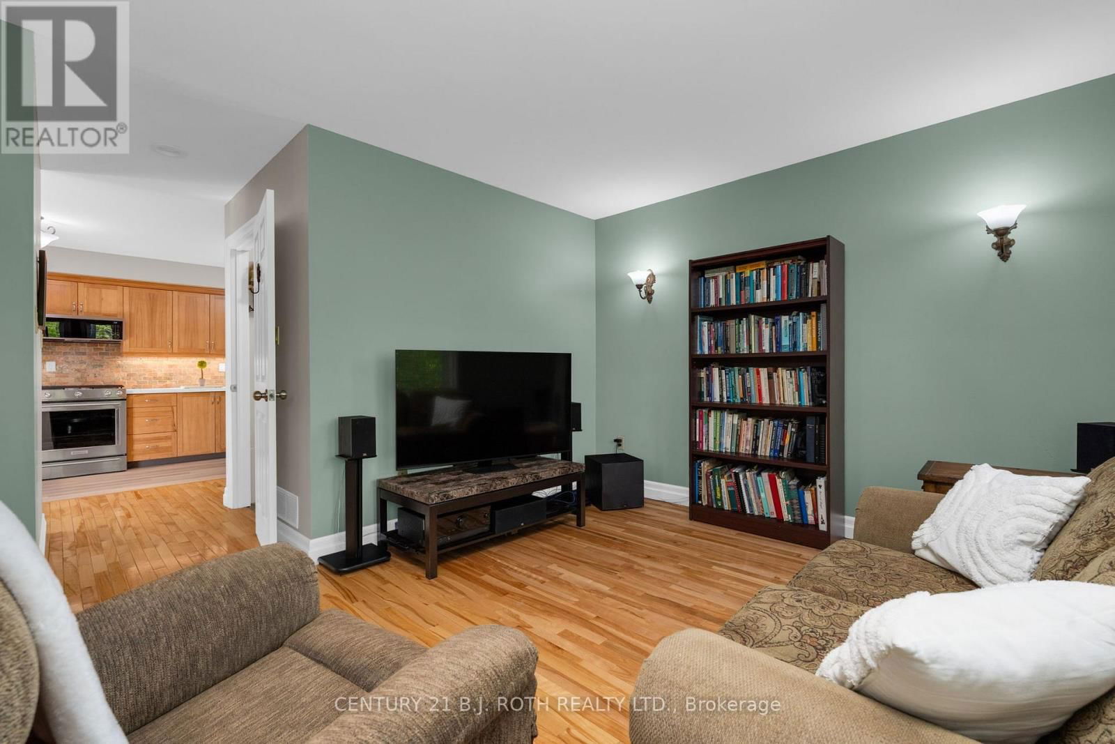 3809 EAST STREET Image 17