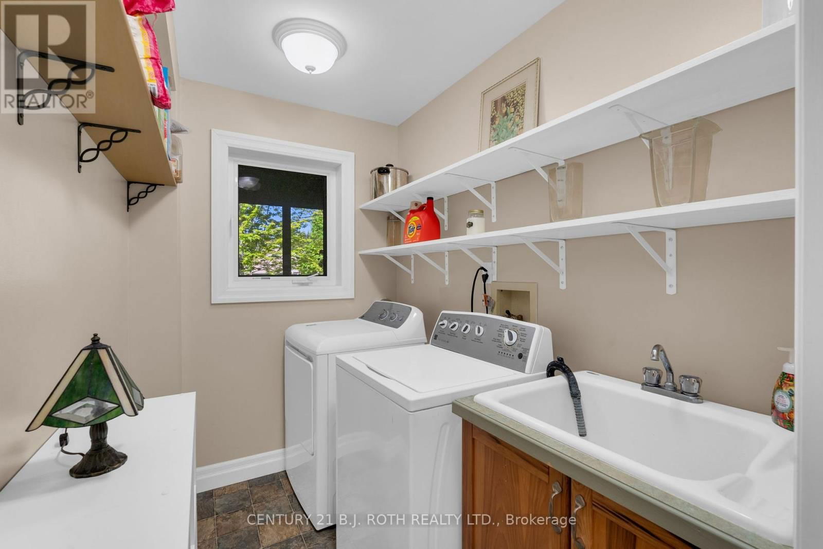 3809 EAST STREET Image 19