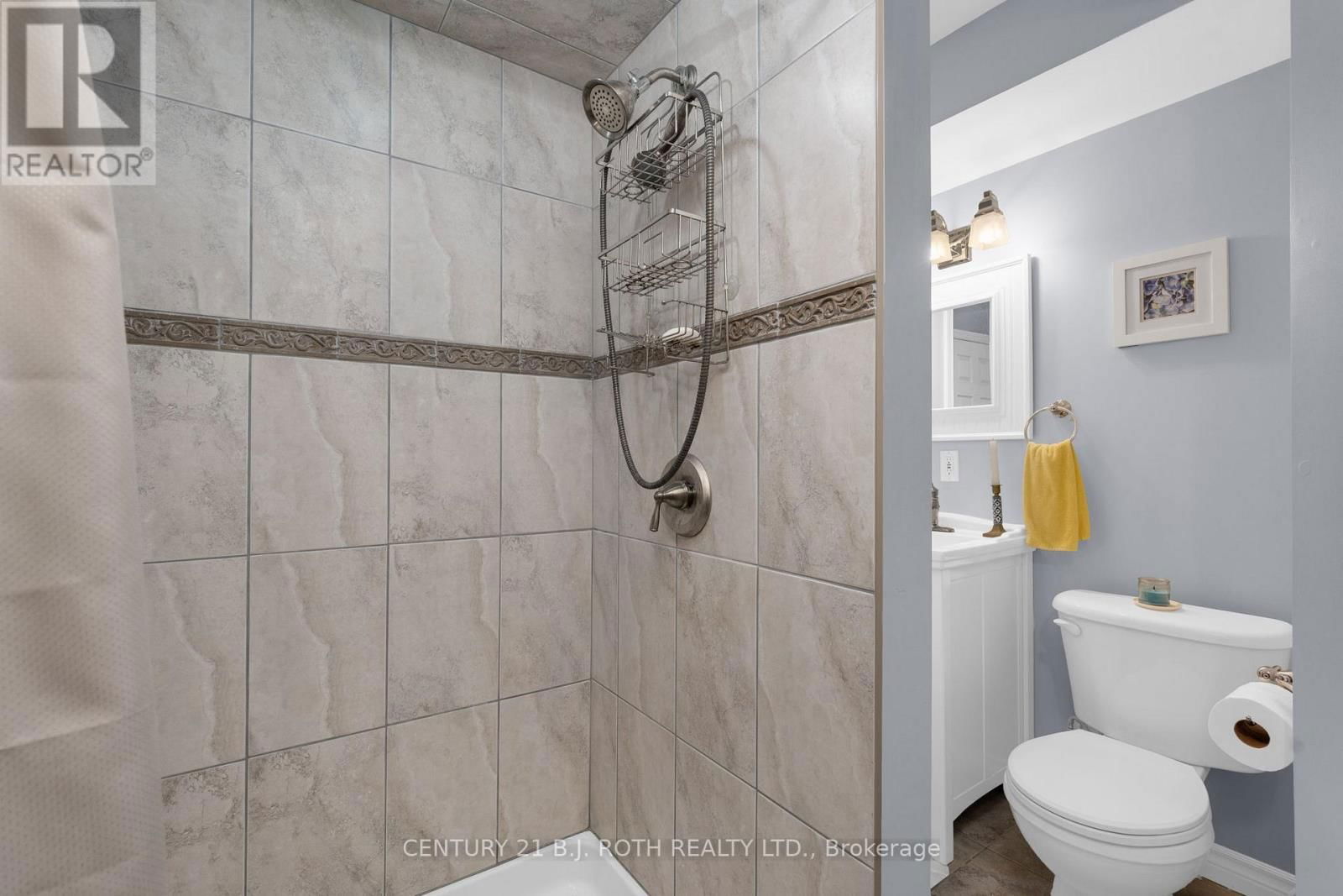 3809 EAST STREET Image 32