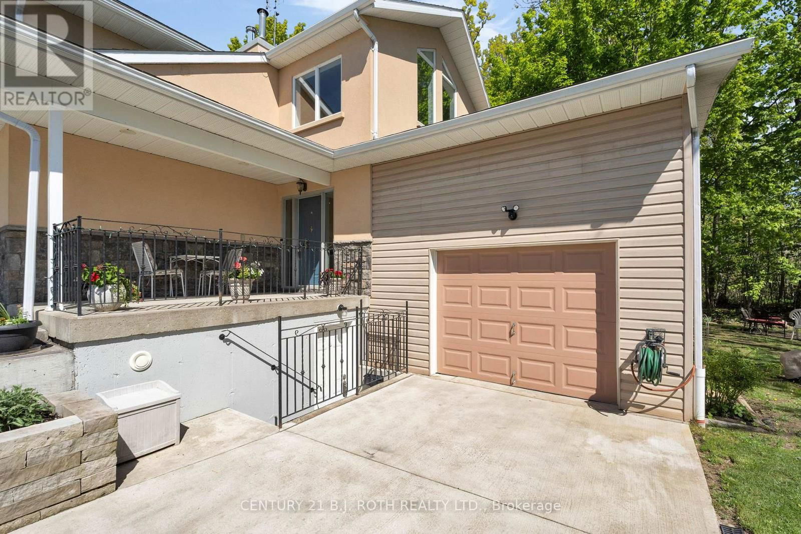 3809 EAST STREET Image 36