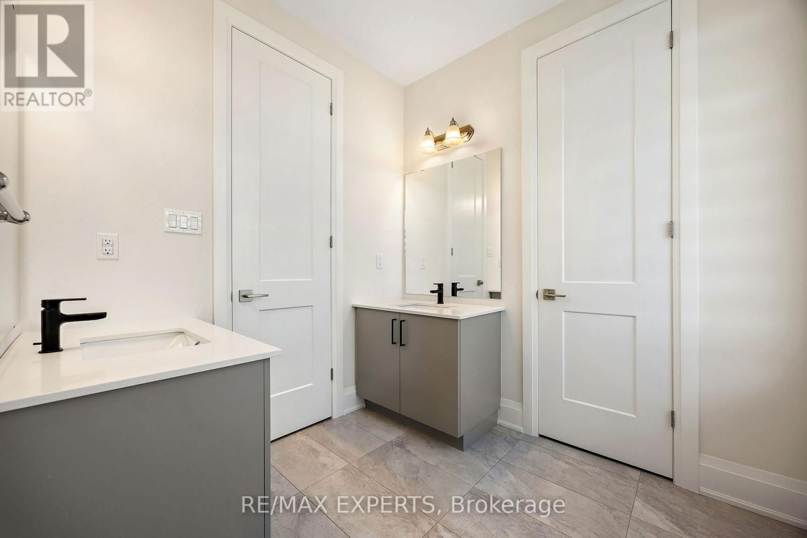60 ROSSHAVEN CRESCENT Image 26