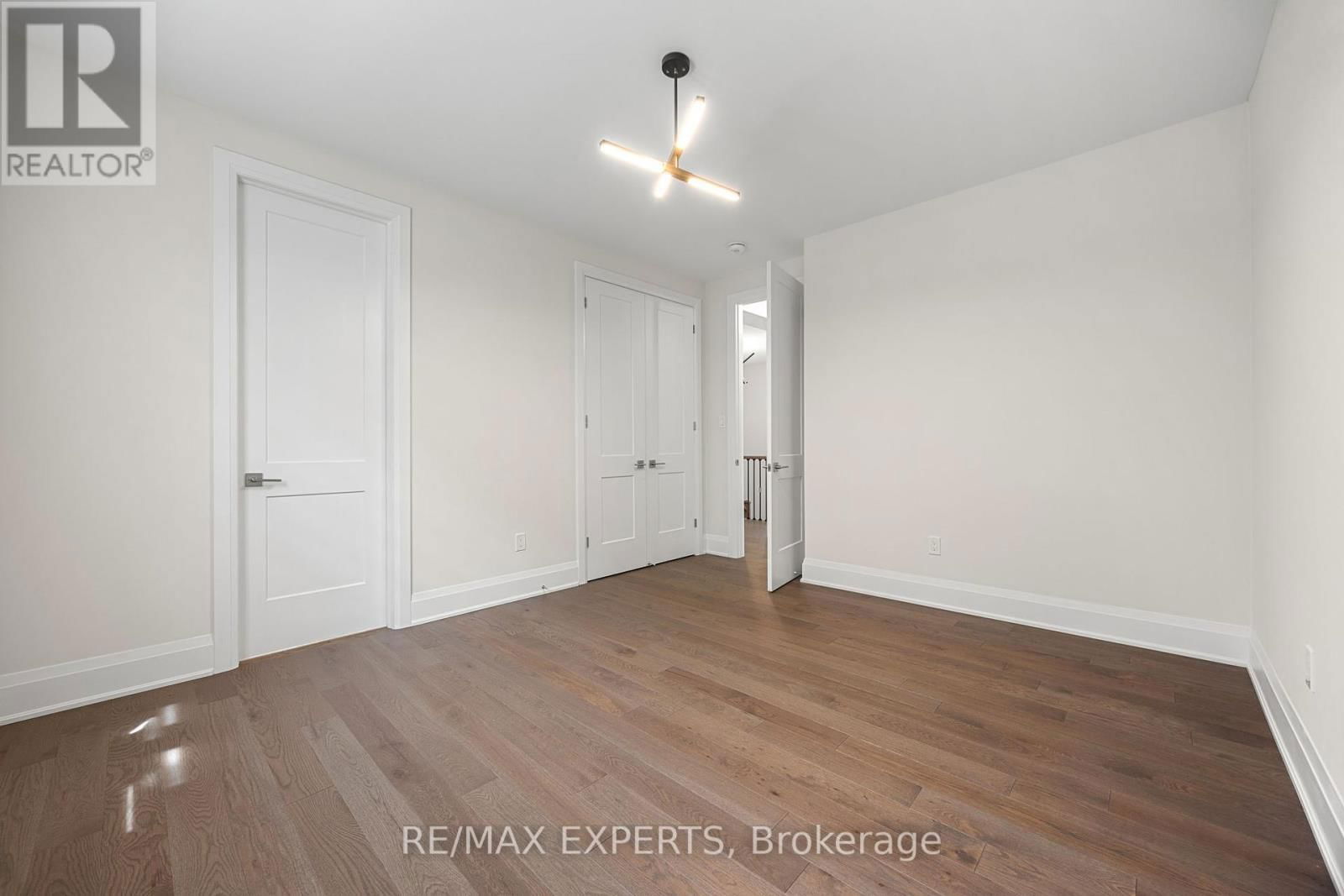 60 ROSSHAVEN CRESCENT Image 31