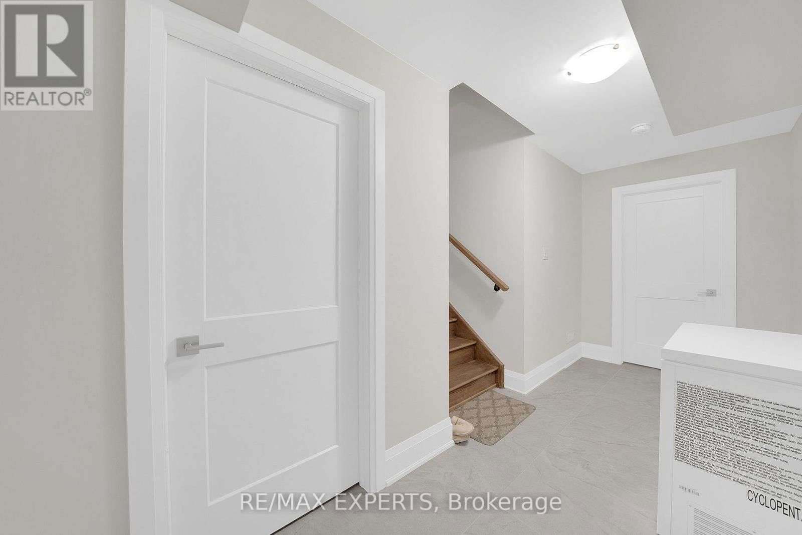 60 ROSSHAVEN CRESCENT Image 39
