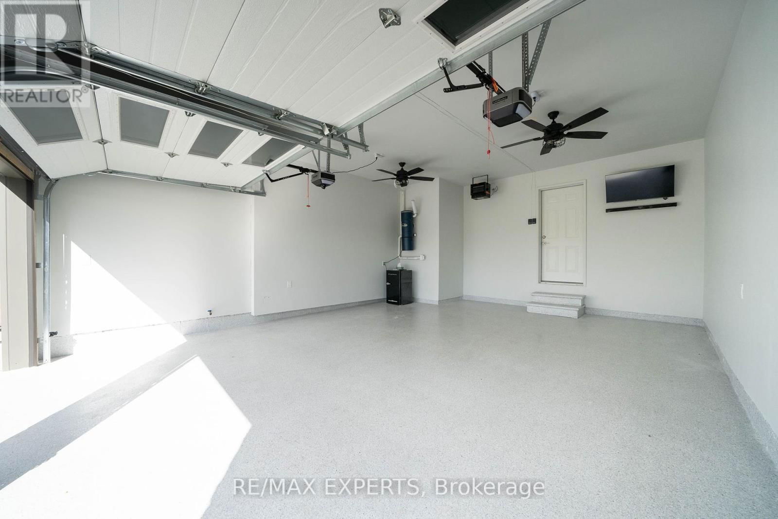 60 ROSSHAVEN CRESCENT Image 44