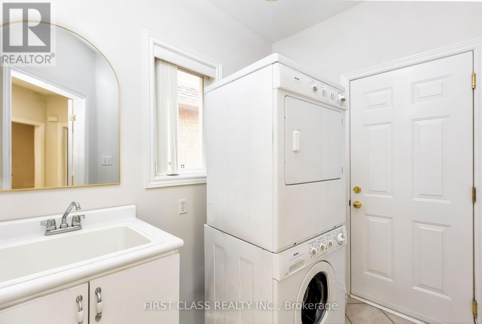 58 KIWI CRESCENT Image 17
