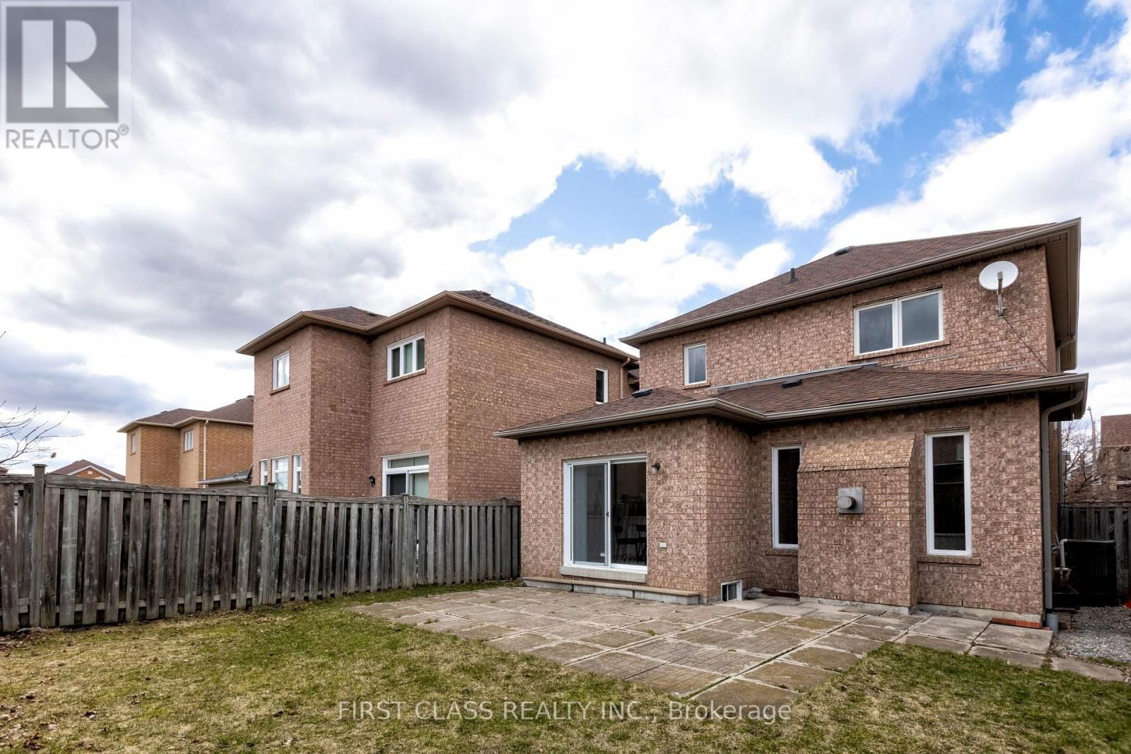 58 KIWI CRESCENT Image 30