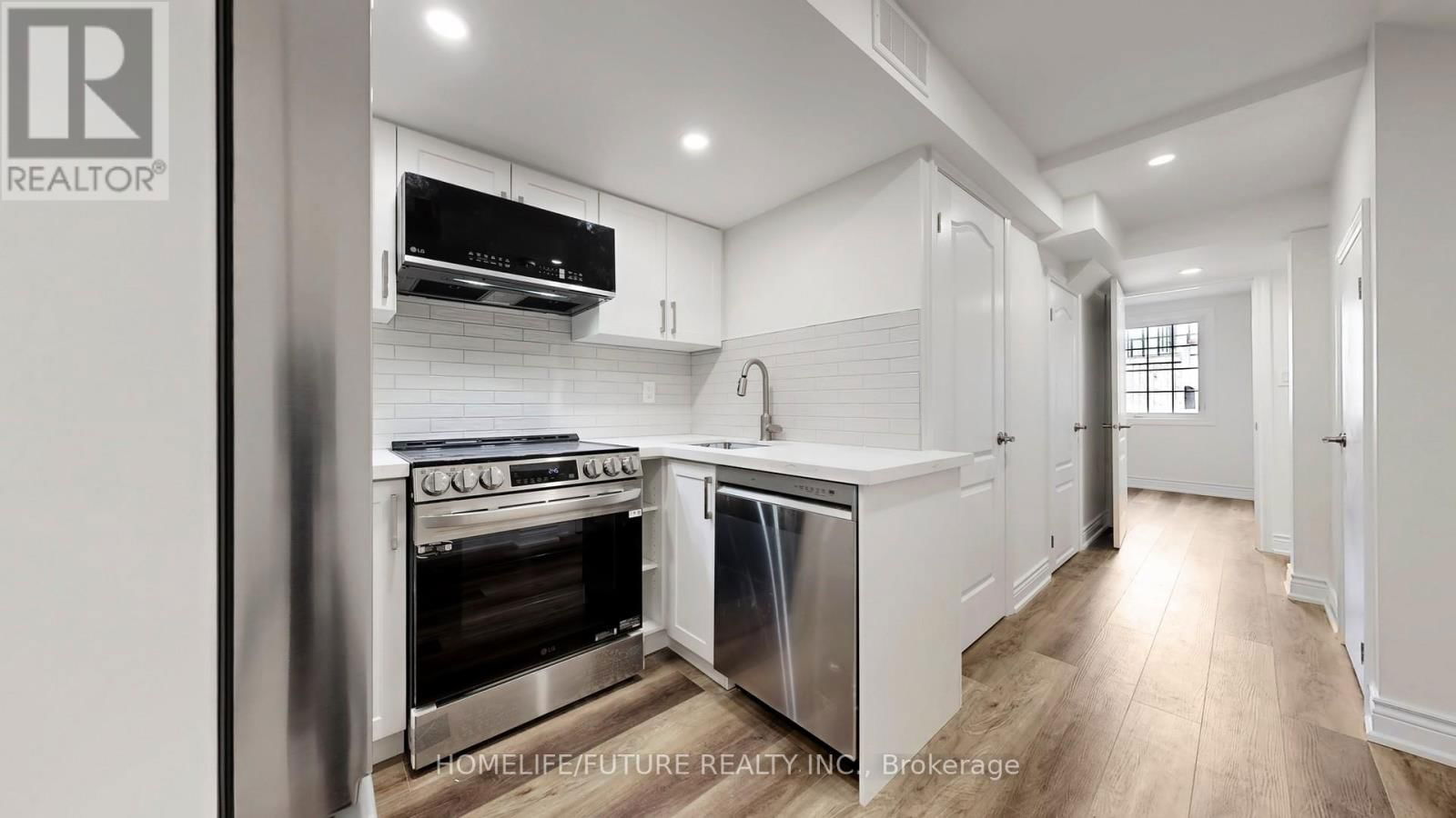89 HAMMERSLY BOULEVARD Image 32