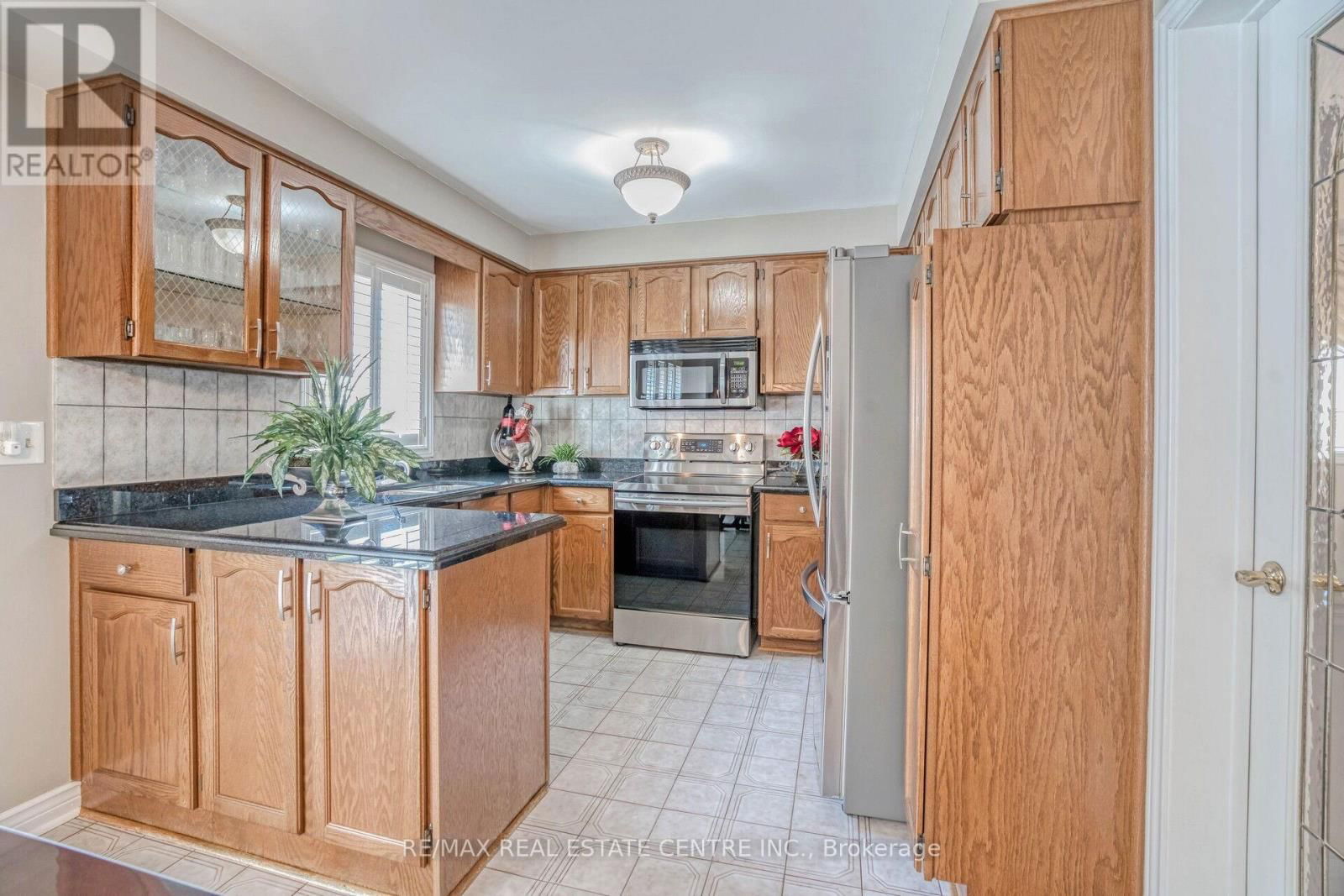 29 JANUS PLACE Image 11