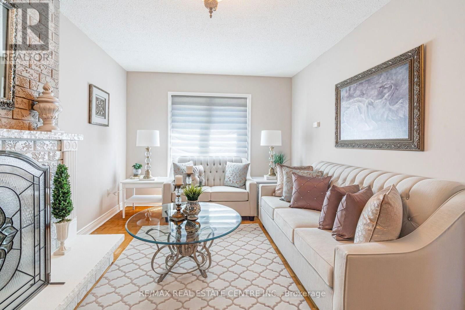 29 JANUS PLACE Image 15