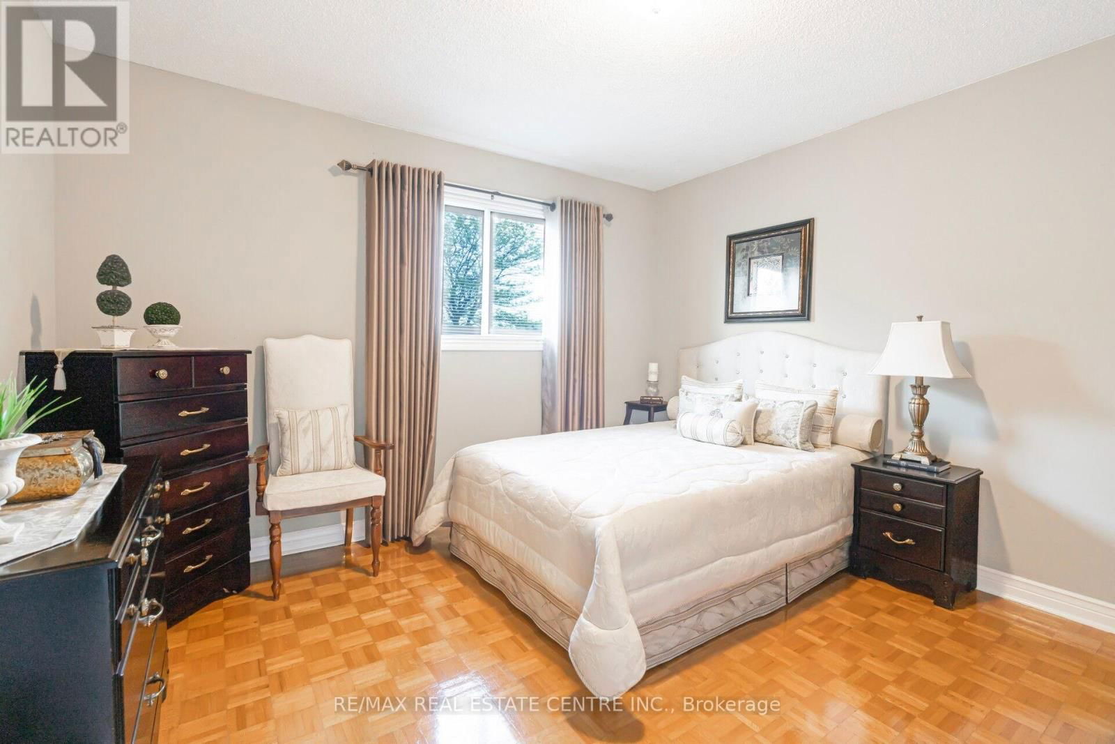 29 JANUS PLACE Image 25