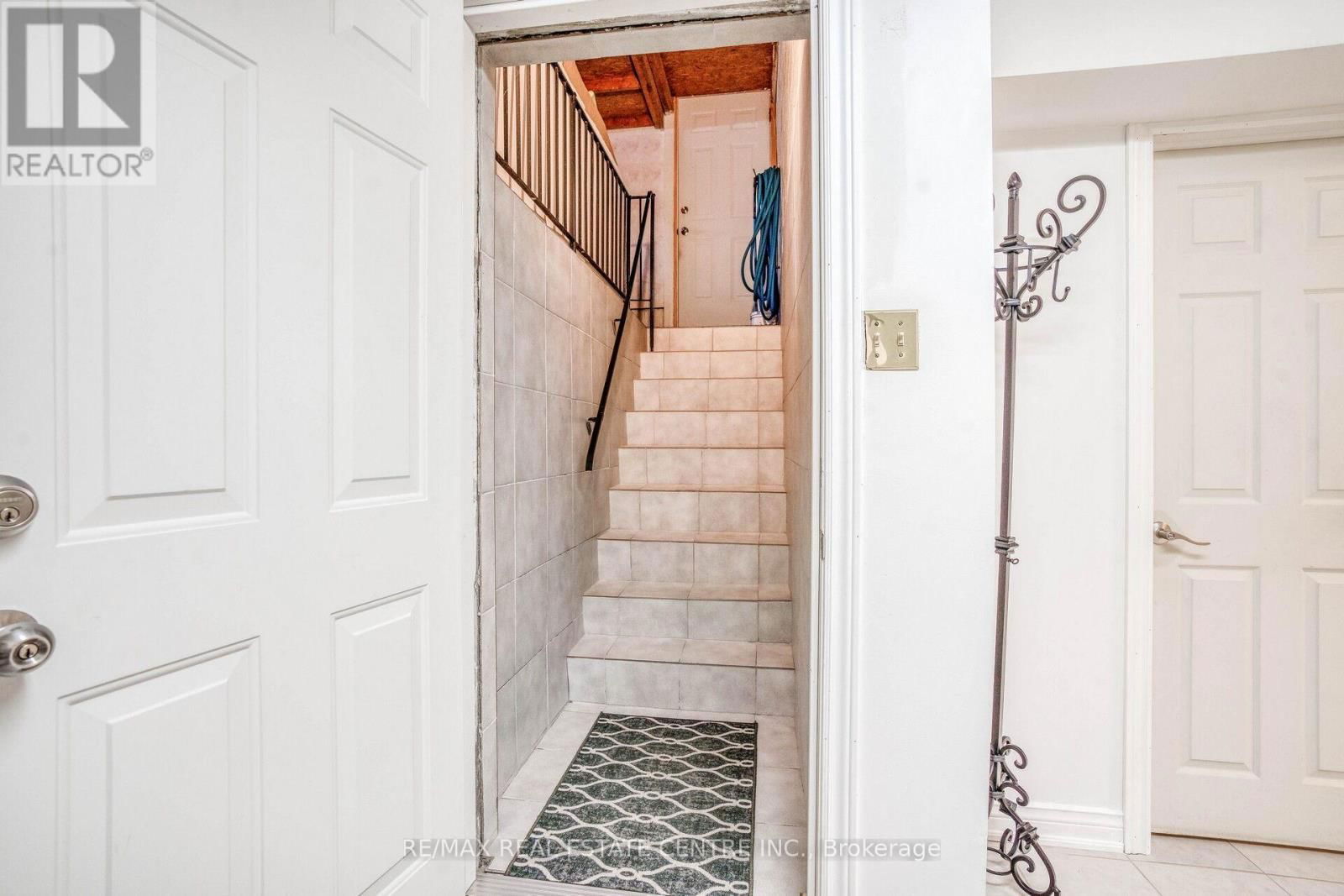 29 JANUS PLACE Image 32