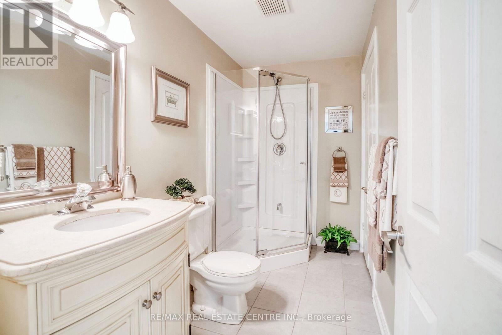 29 JANUS PLACE Image 33