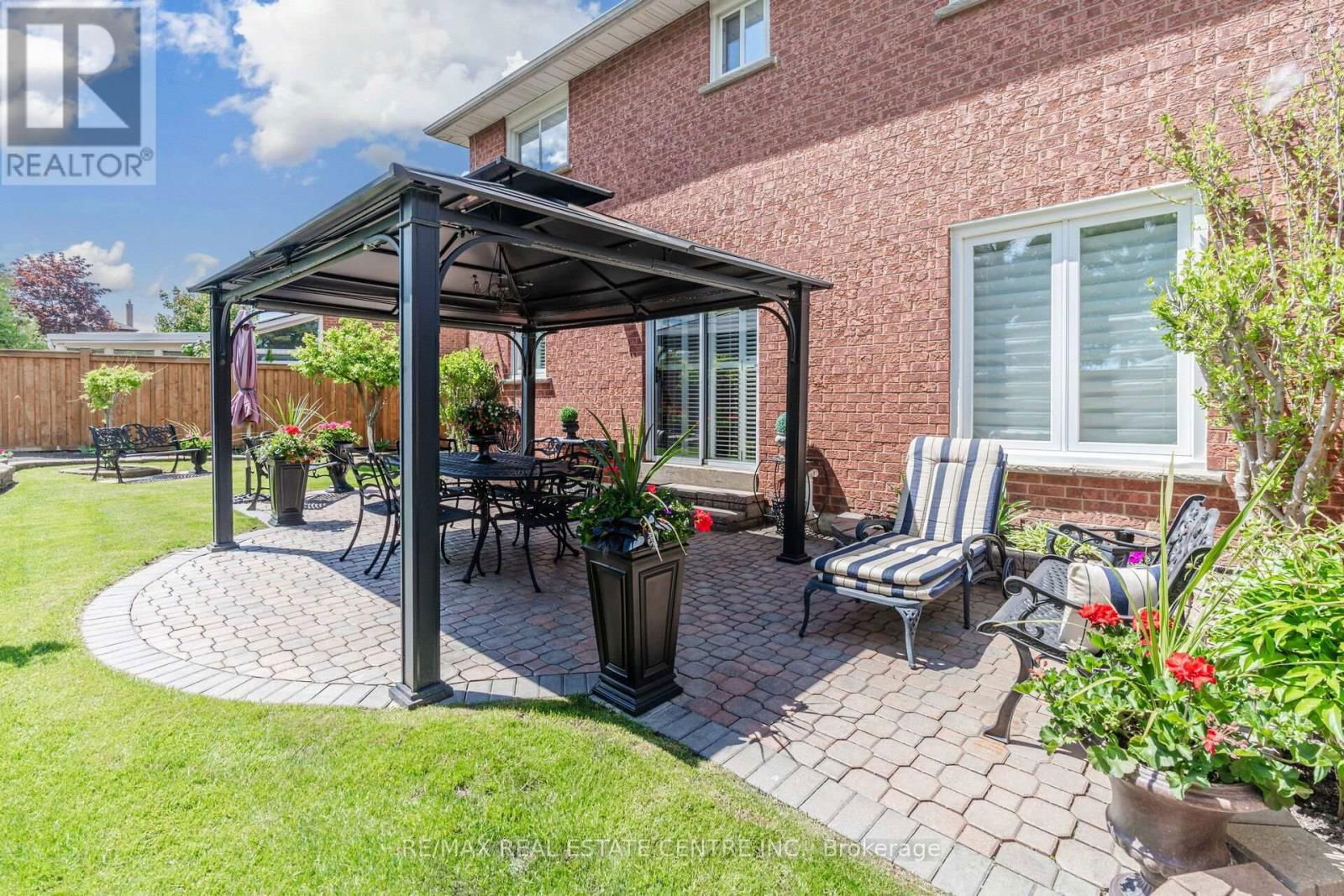 29 JANUS PLACE Image 46