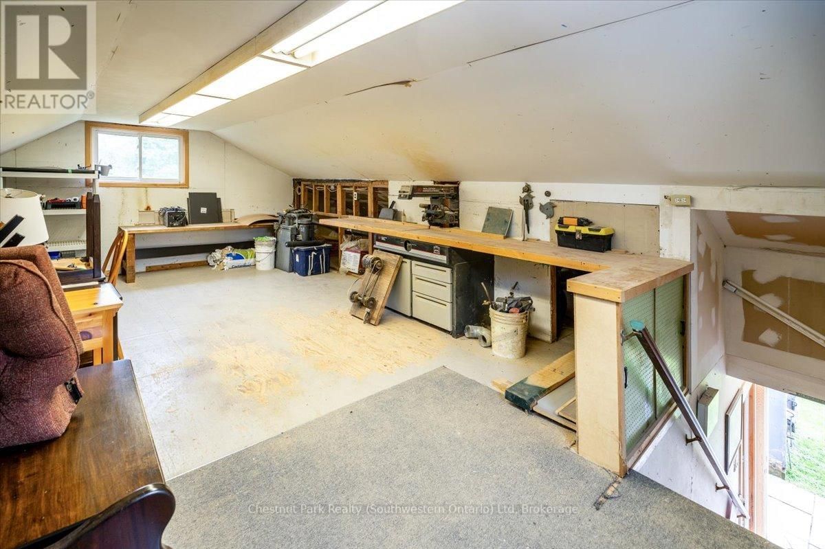 31 SUNSET STREET Image 36