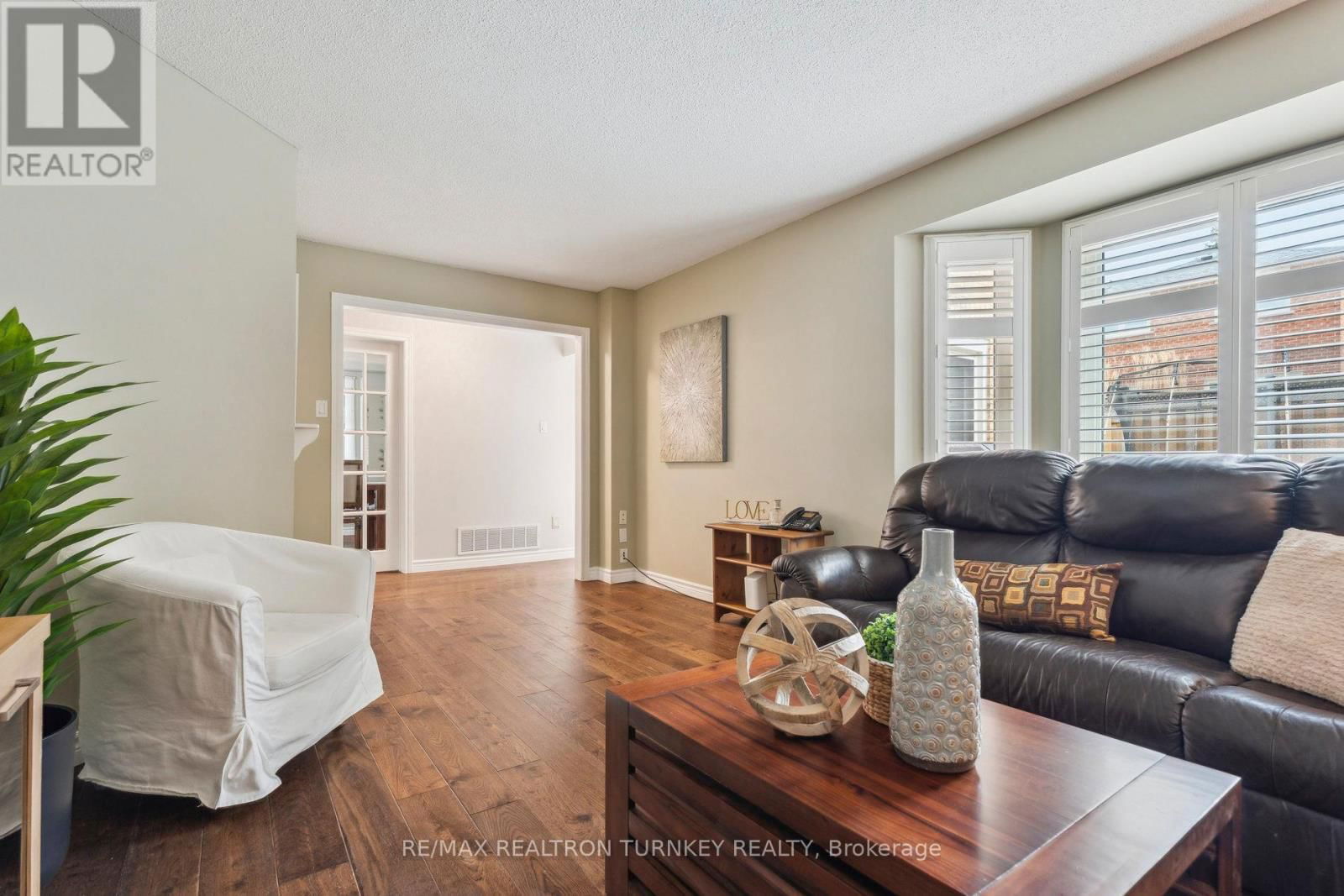 41 GOLDSMITH CRESCENT Image 17