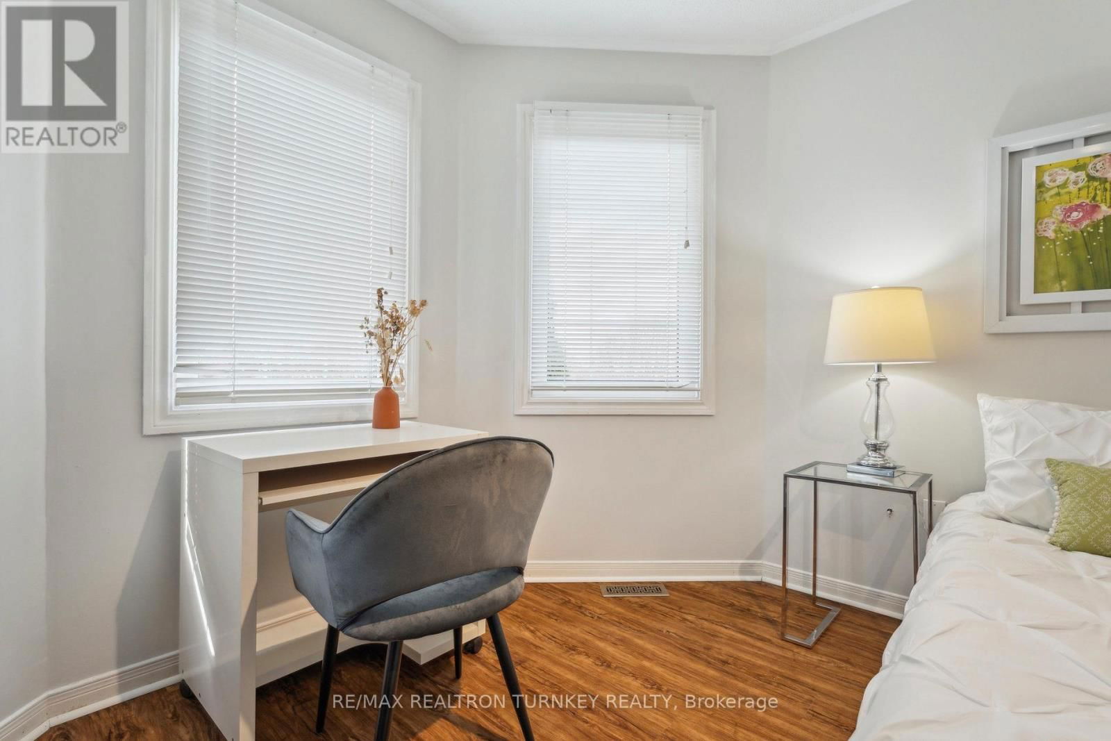 41 GOLDSMITH CRESCENT Image 30