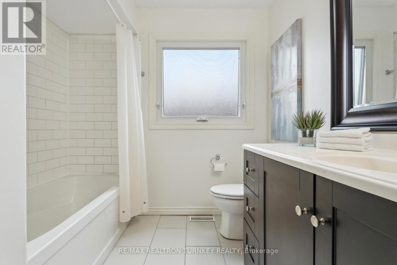 41 GOLDSMITH CRESCENT Image 33