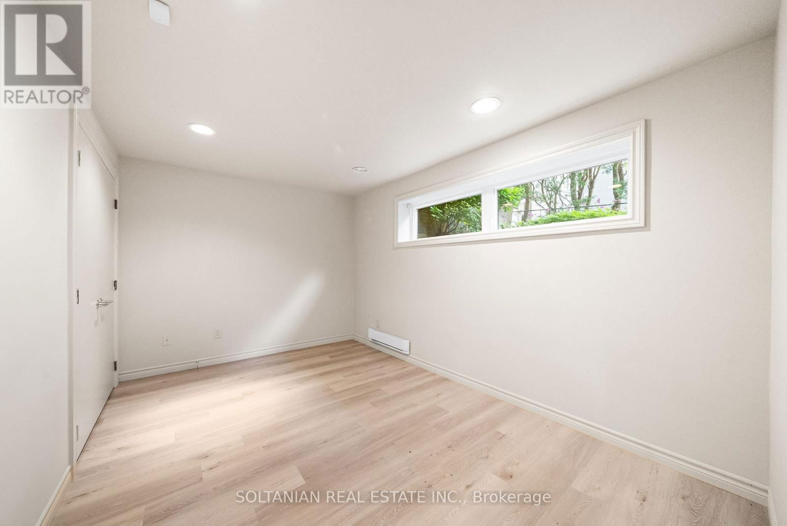 18 OLD ENGLISH LANE Image 36