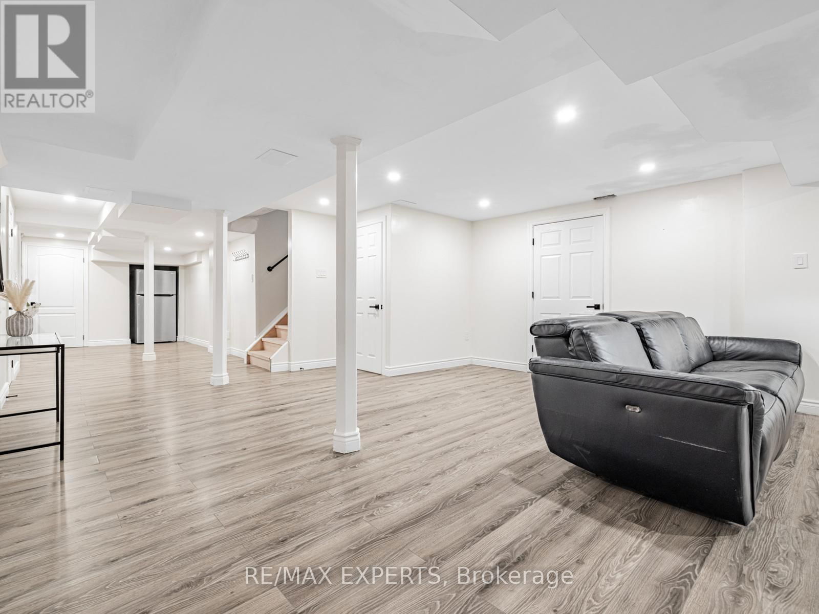 267 SUNSET RIDGE Image 30