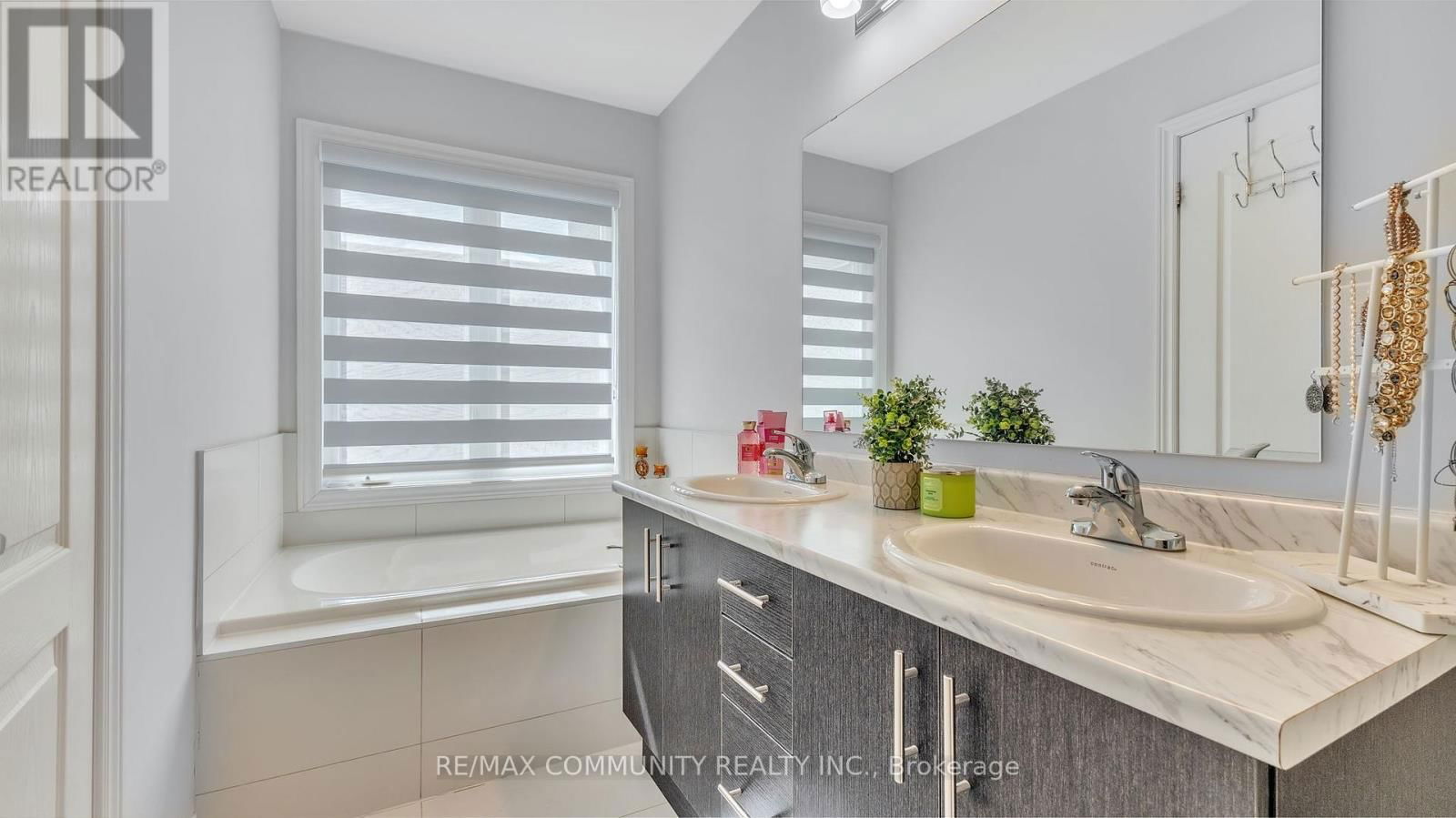 14 WATERLEAF ROAD Image 26