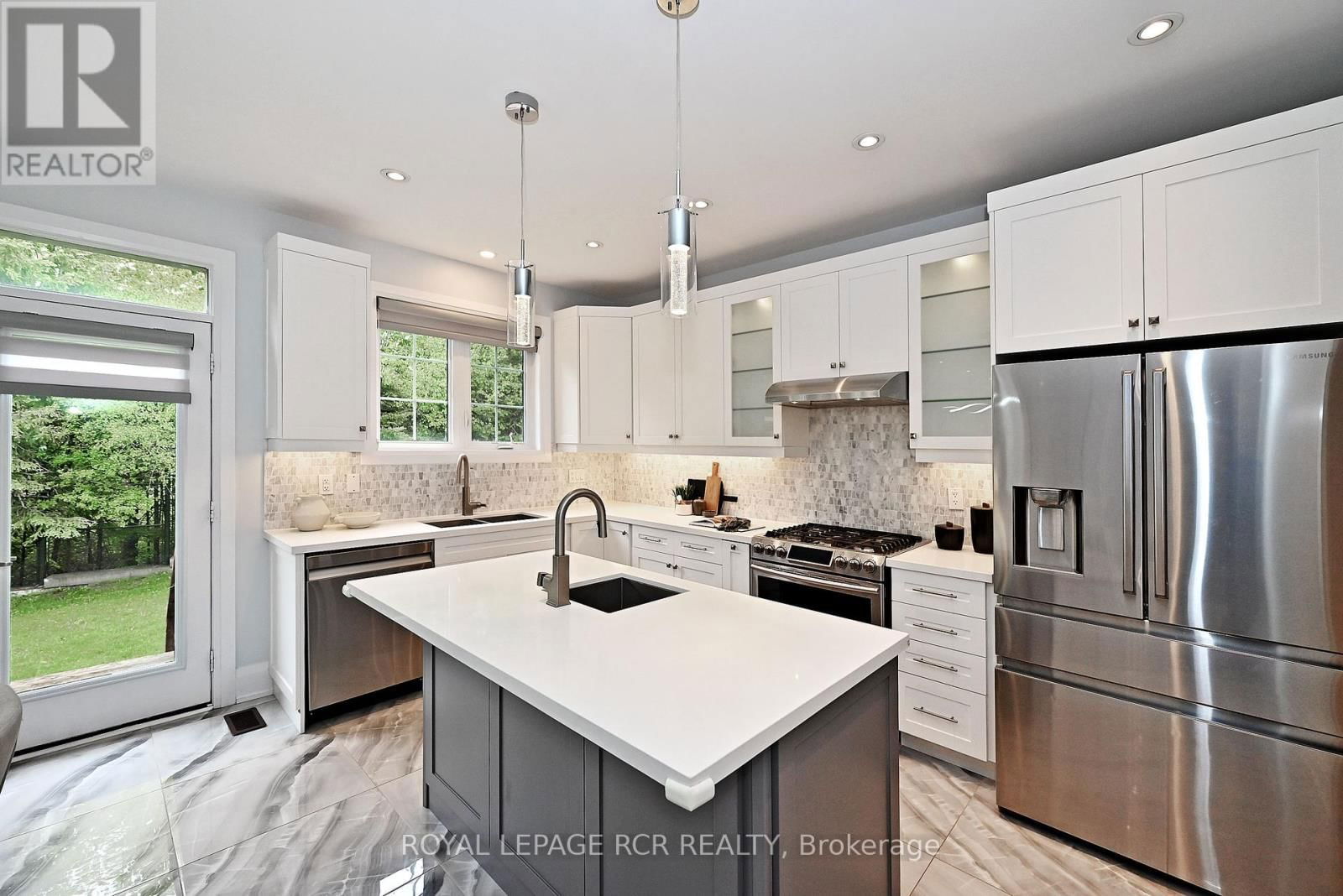 240 CONKLIN CRESCENT Image 15