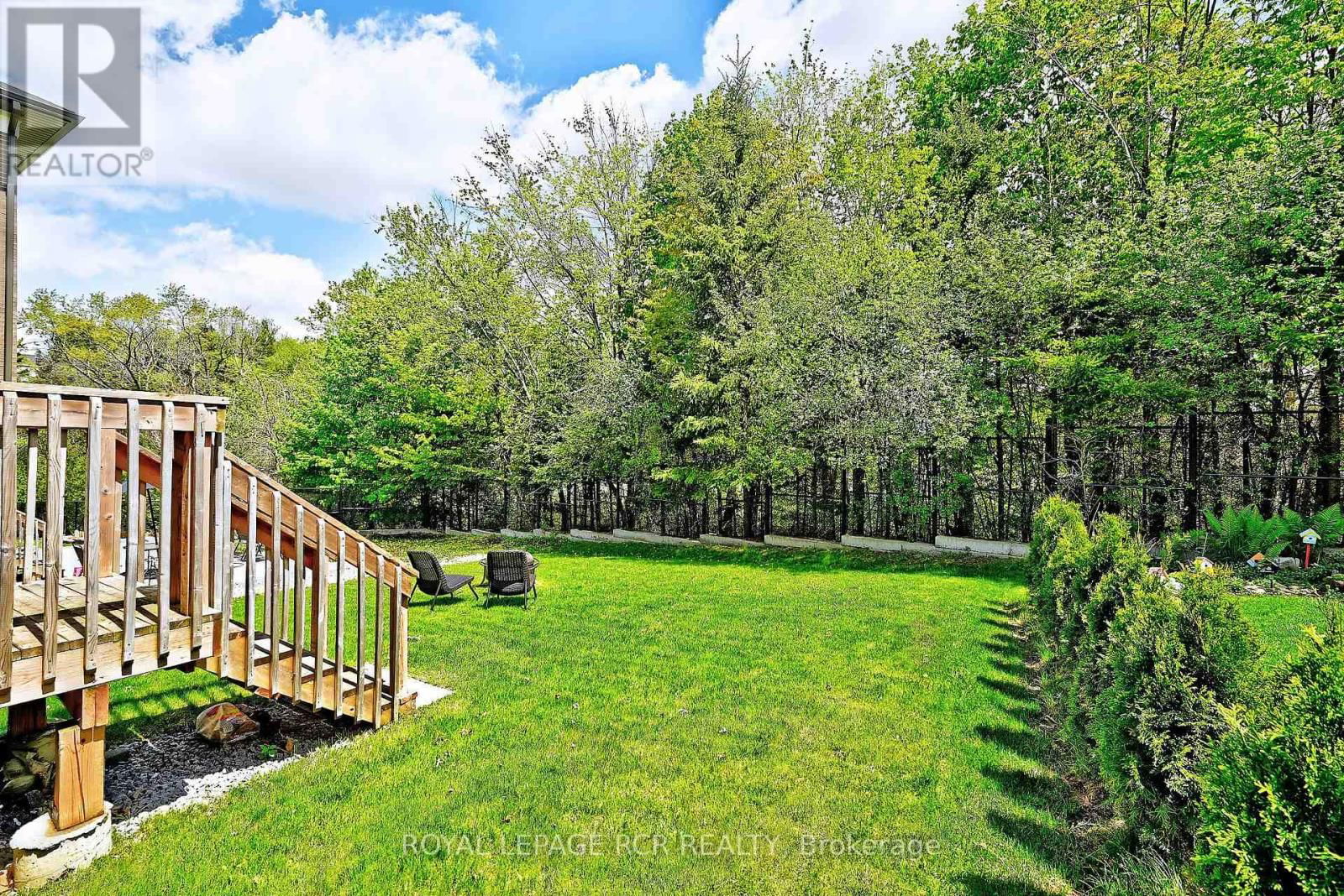 240 CONKLIN CRESCENT Image 3