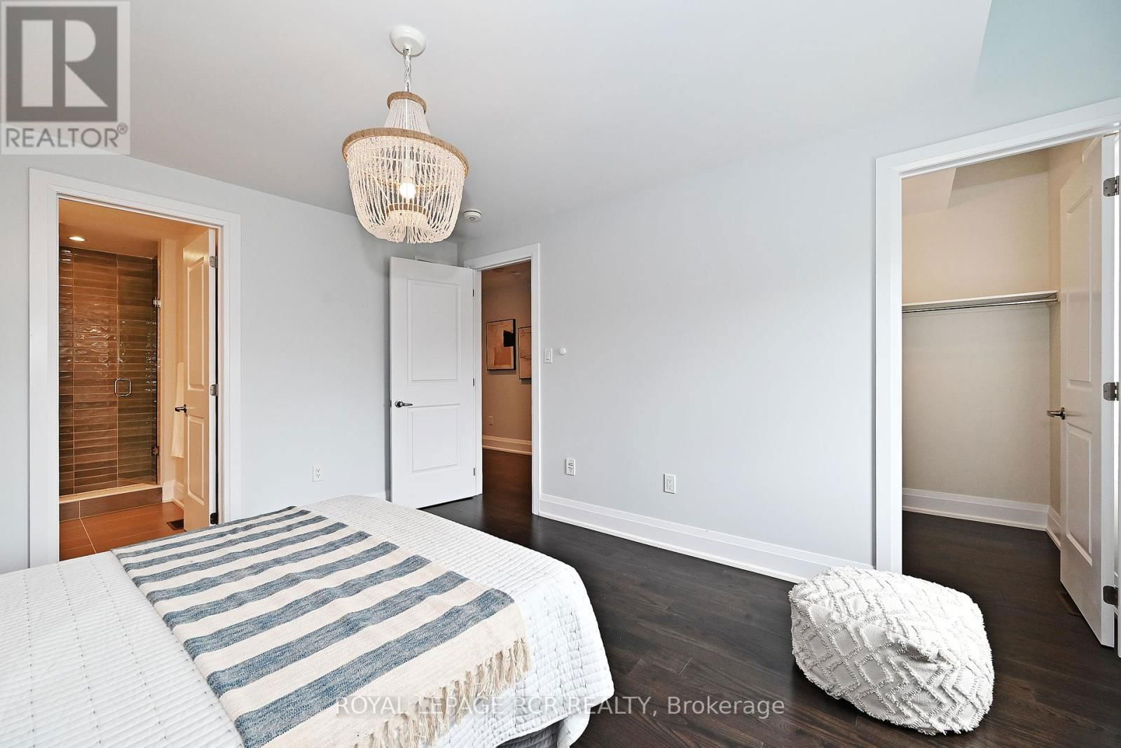 240 CONKLIN CRESCENT Image 36