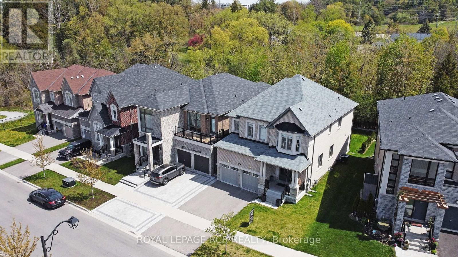 240 CONKLIN CRESCENT Image 48