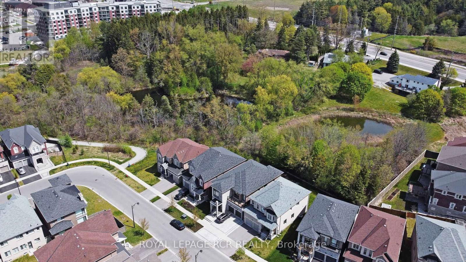 240 CONKLIN CRESCENT Image 49
