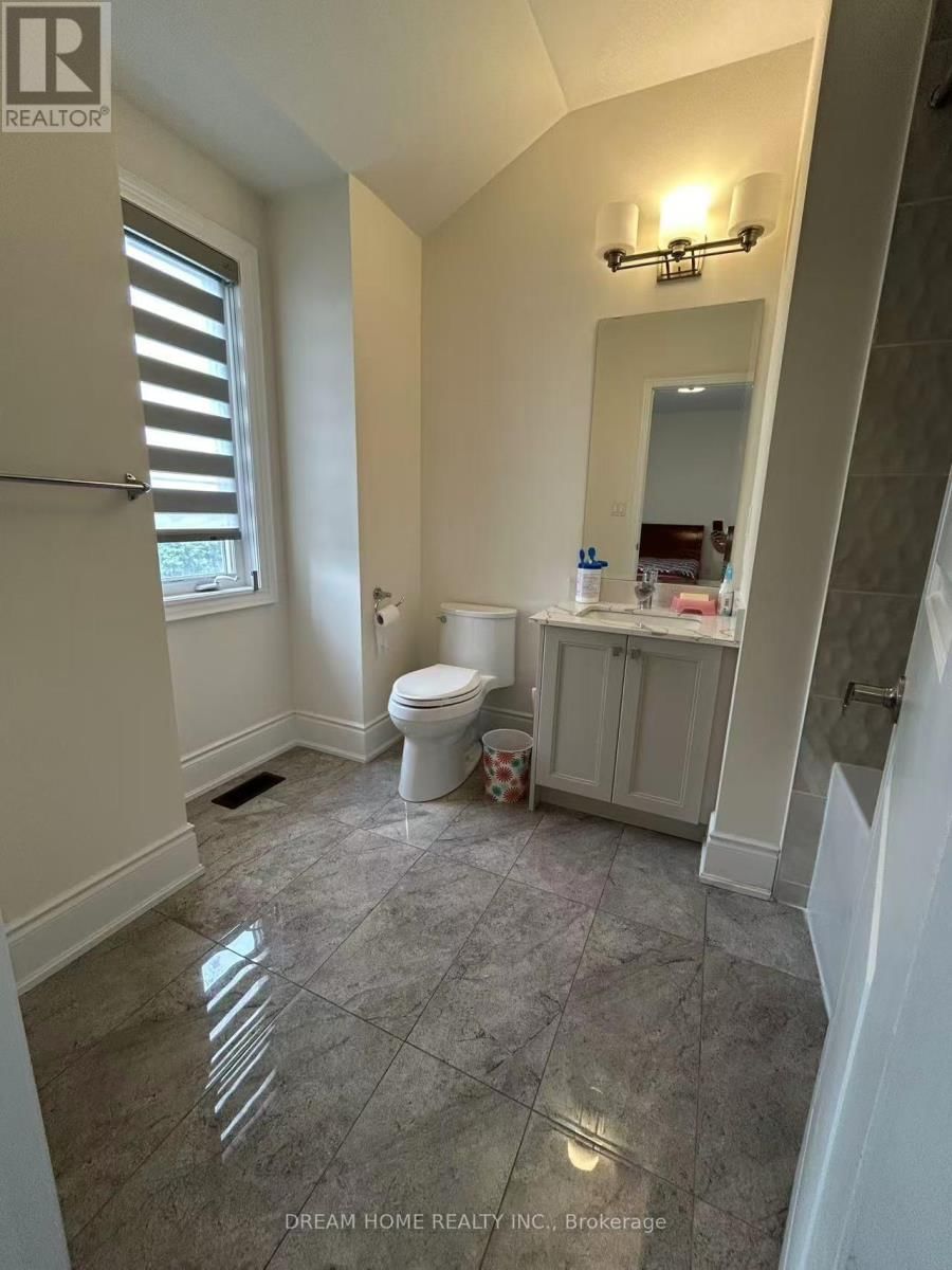 9384 BAYVIEW AVENUE Image 4