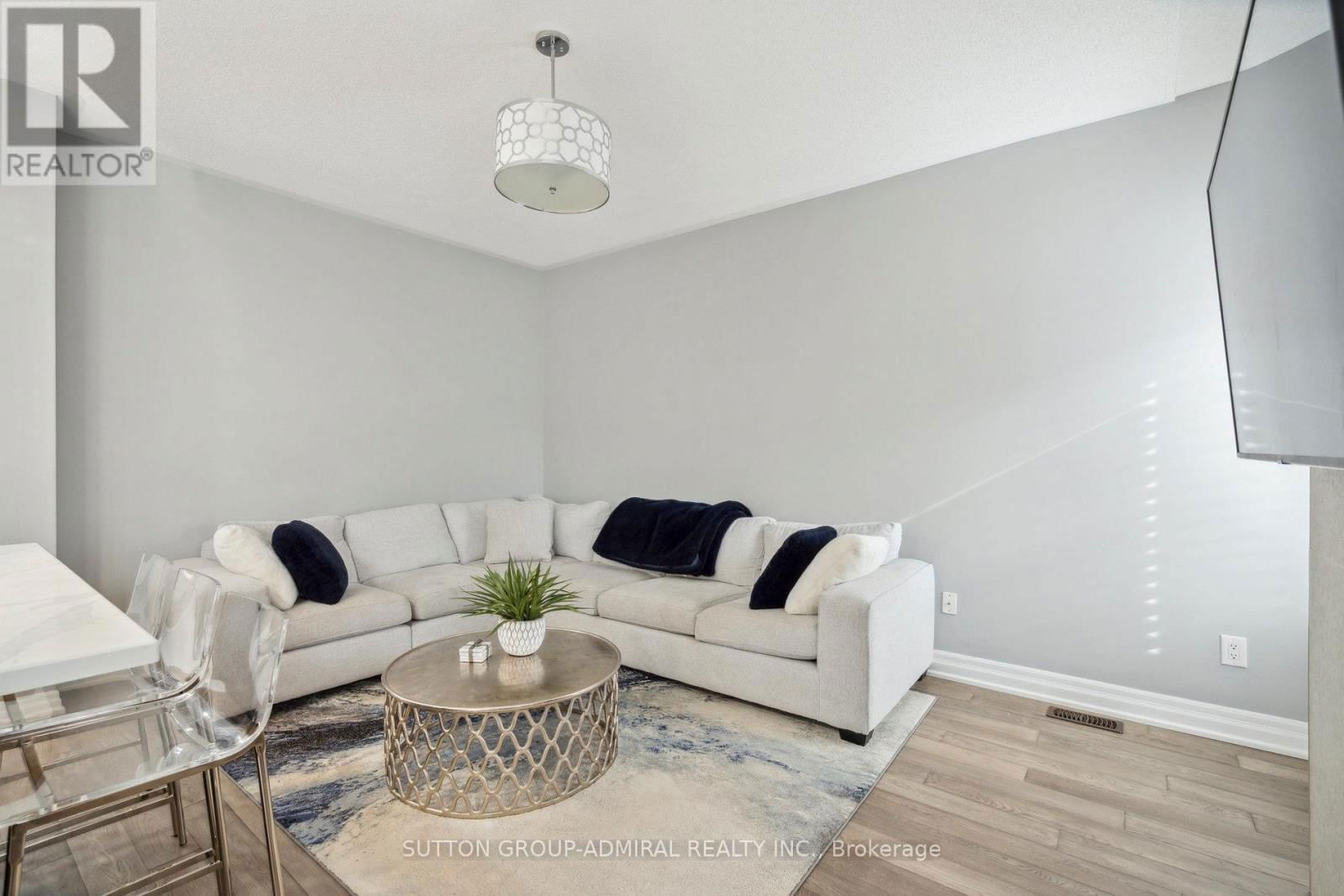 30 BLUE GROUSE ROAD Image 11