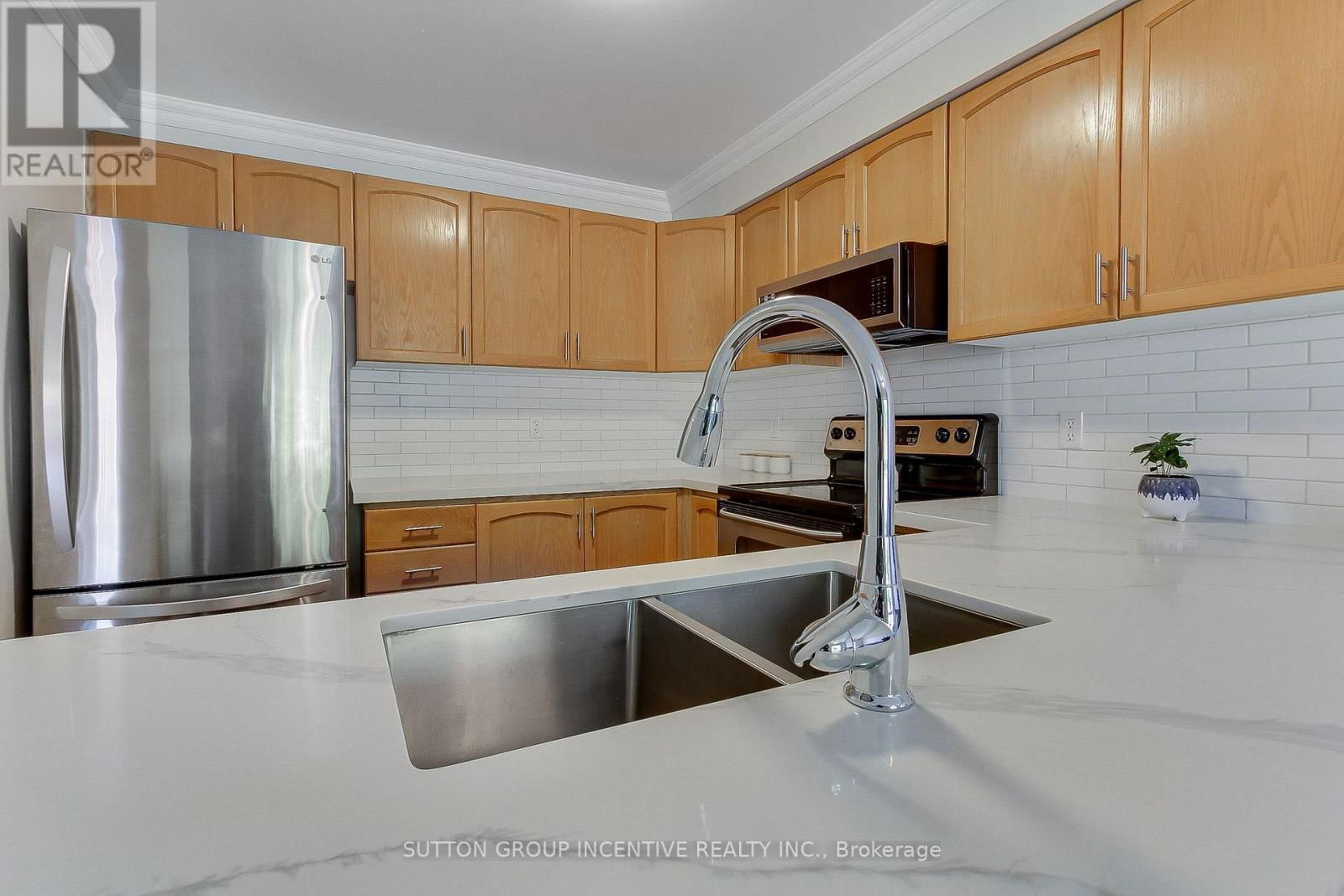 162 FAIRWOOD DRIVE Image 10