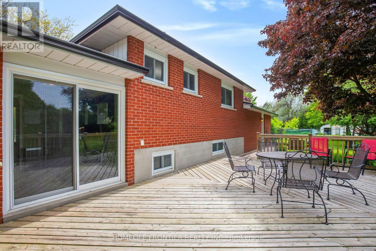 40 DELTA CRESCENT Image 33