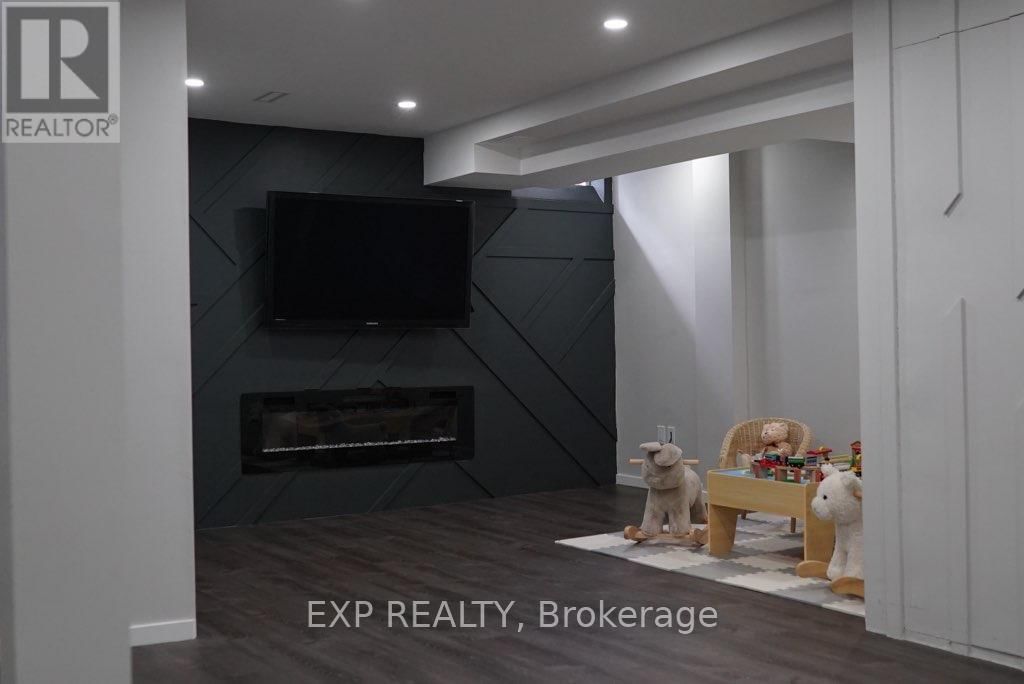 61 SONOMA BOULEVARD Image 17
