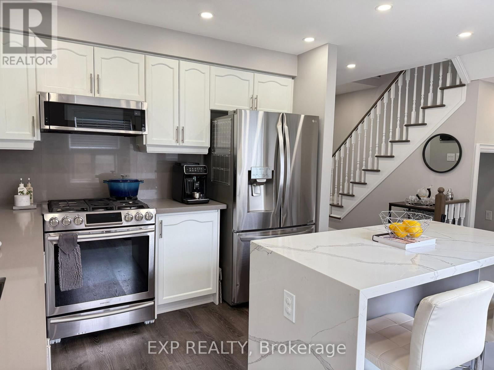 61 SONOMA BOULEVARD Image 7