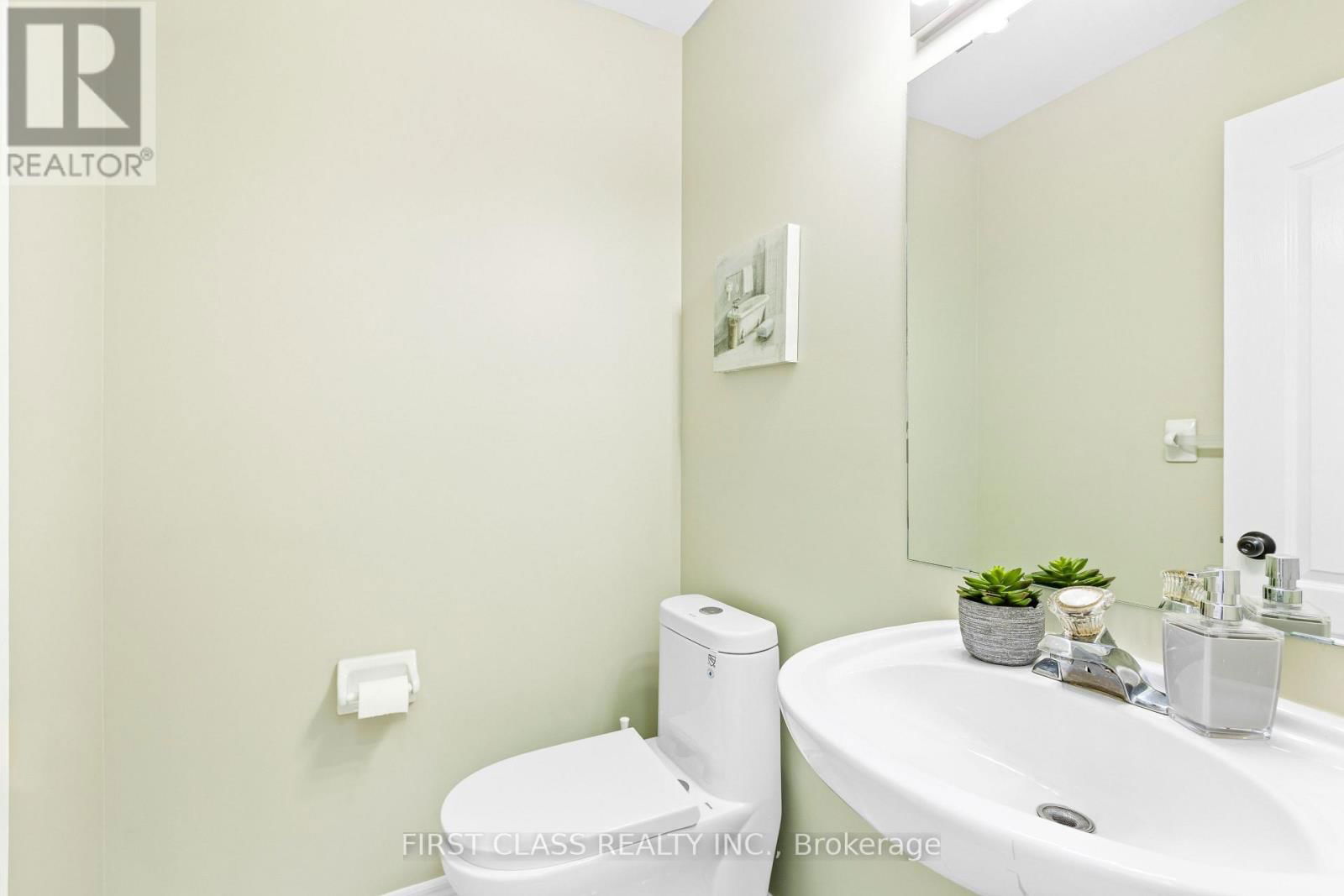 31 DONALD SIM AVENUE Image 16