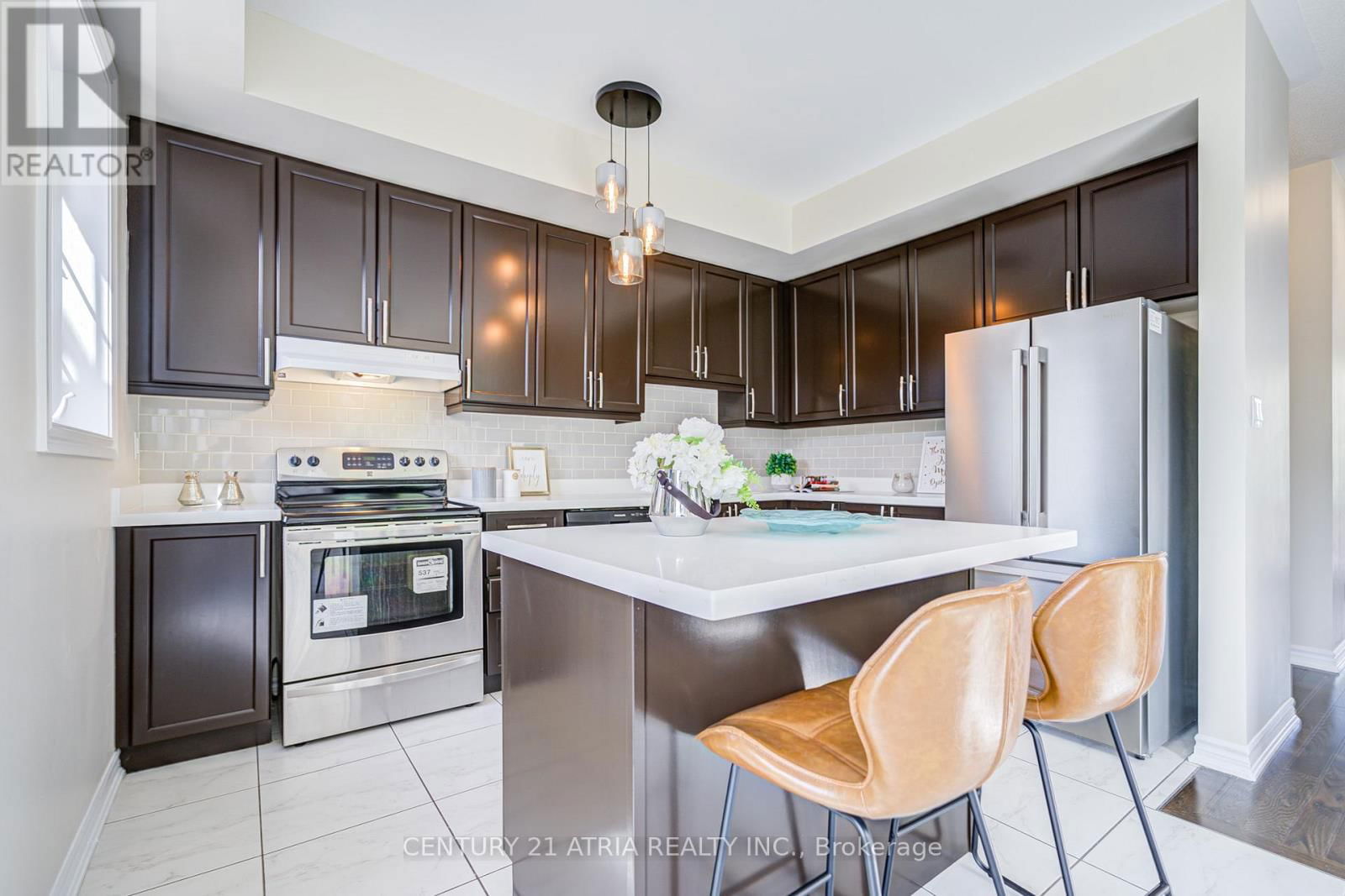 39 ANTHONY ROMAN AVENUE Image 25