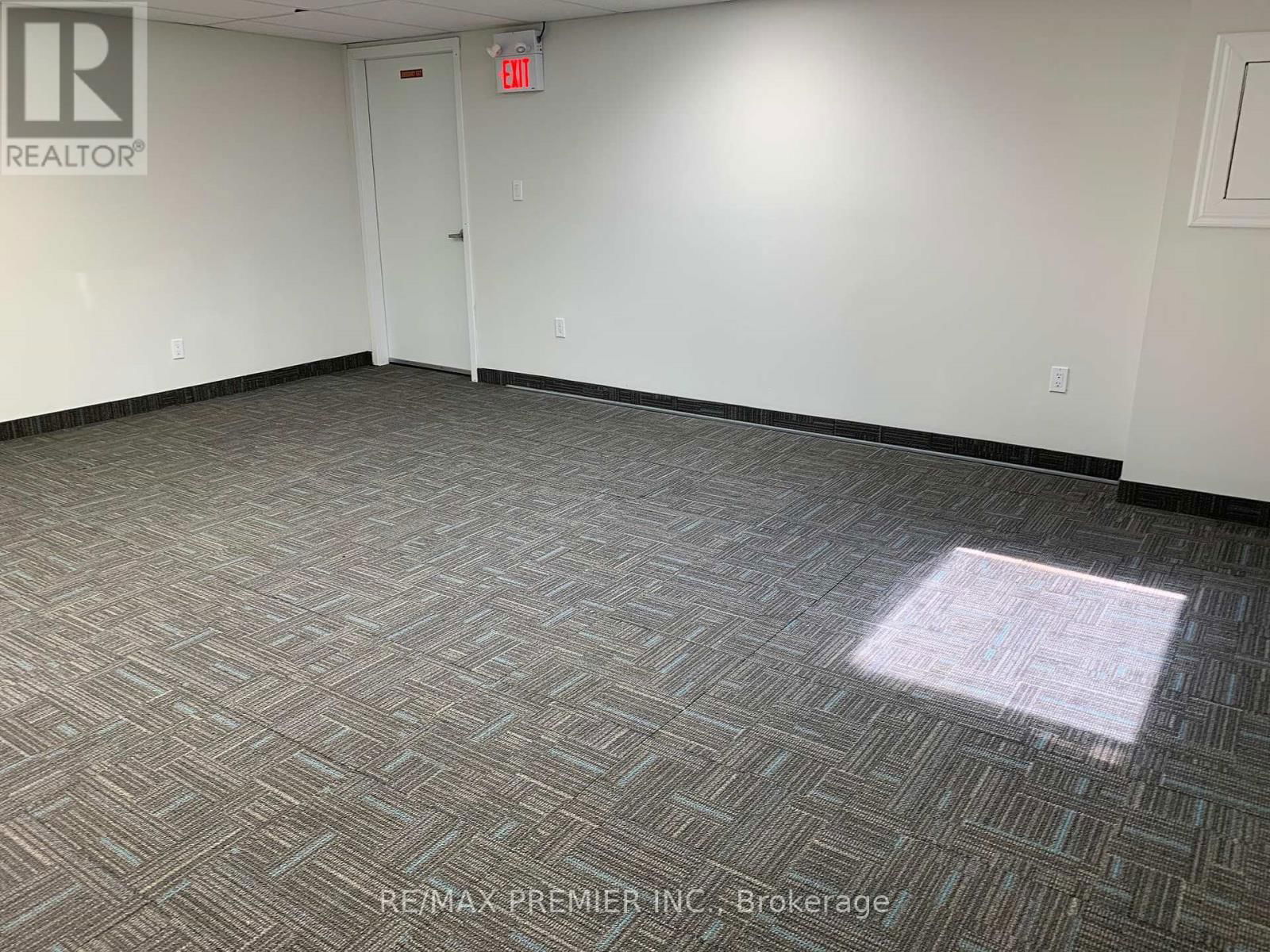 6 - 136 WINGES ROAD Image 21