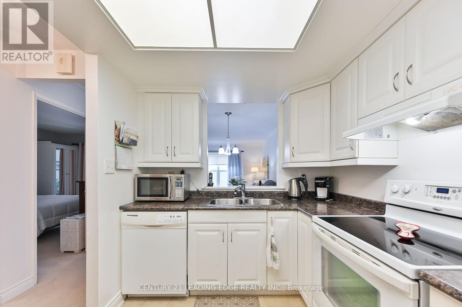118 - 100 ANNA RUSSELL WAY Image 15