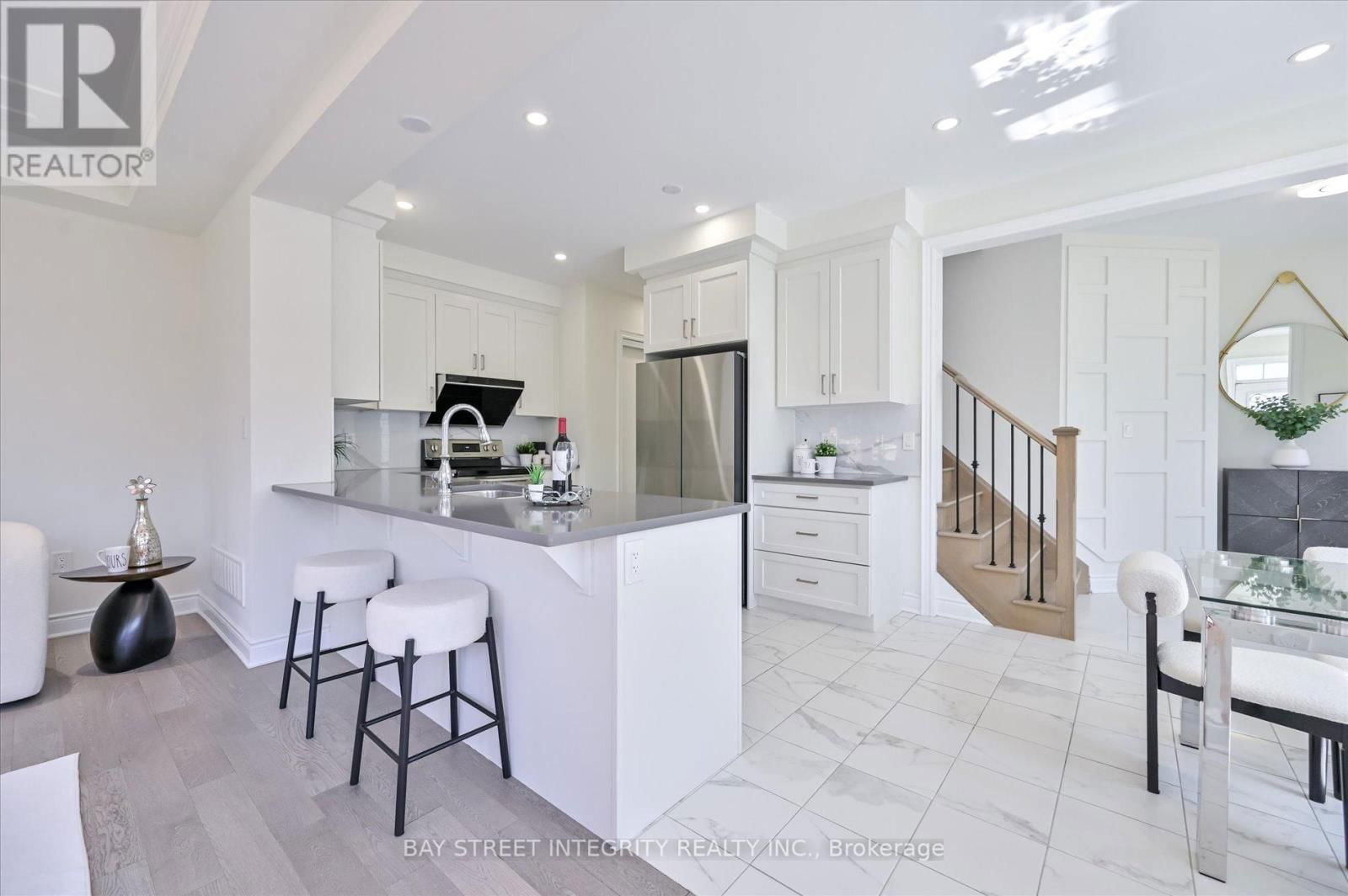 61 HARTNEY DRIVE Image 10