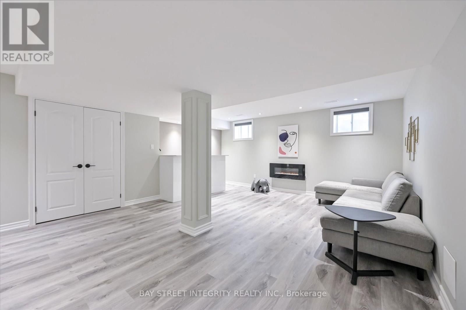 61 HARTNEY DRIVE Image 32