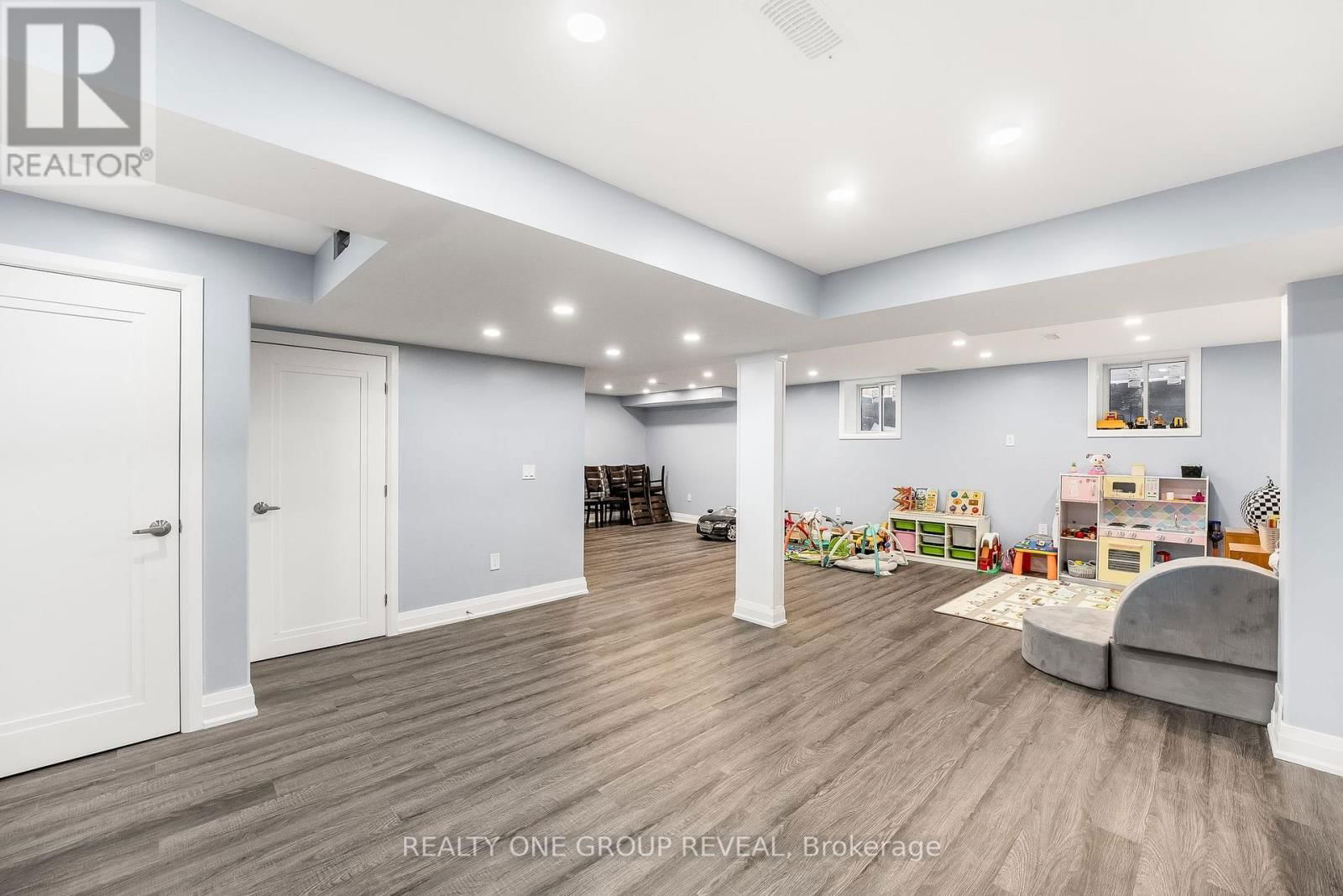 46 BUSATO DRIVE Image 23